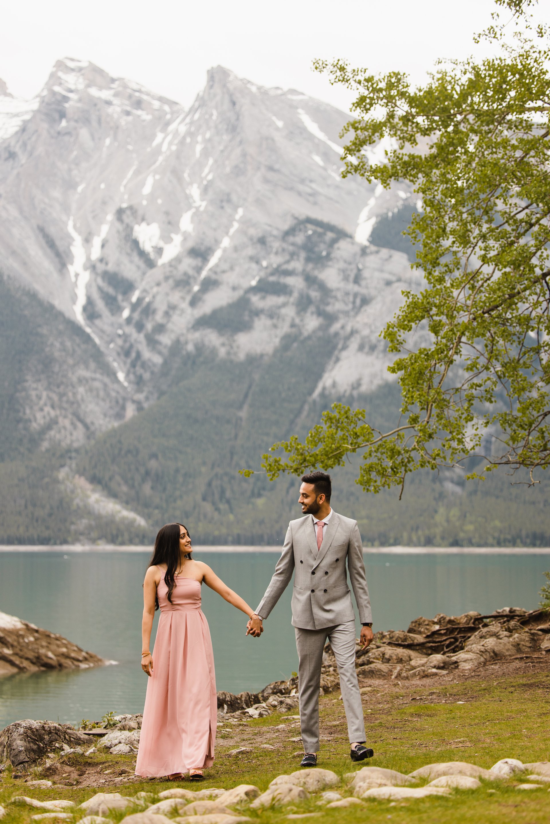 Banff-Canada-travel-story-Flytographer-8