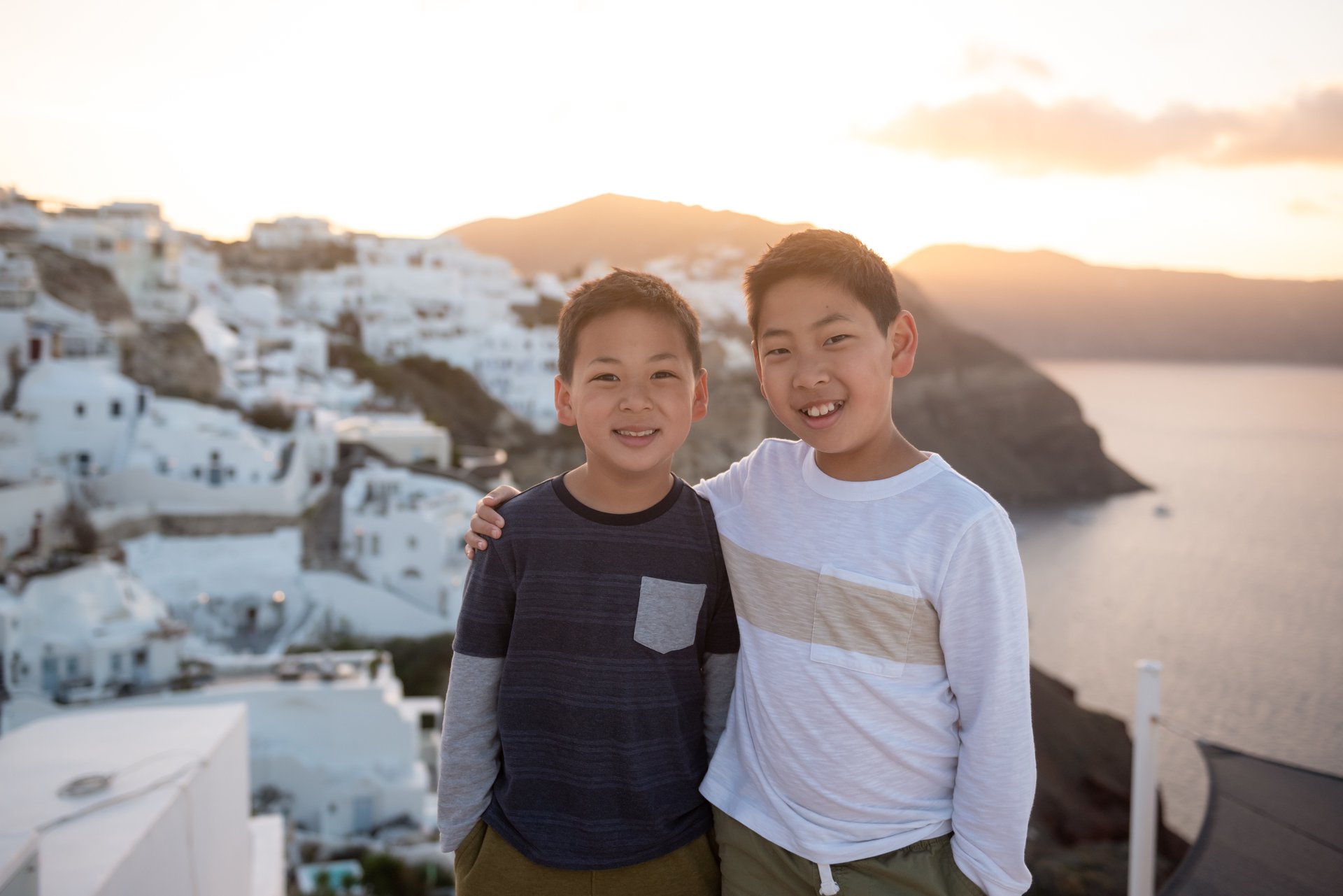 Santorini-Greece-travel-story-Flytographer-10