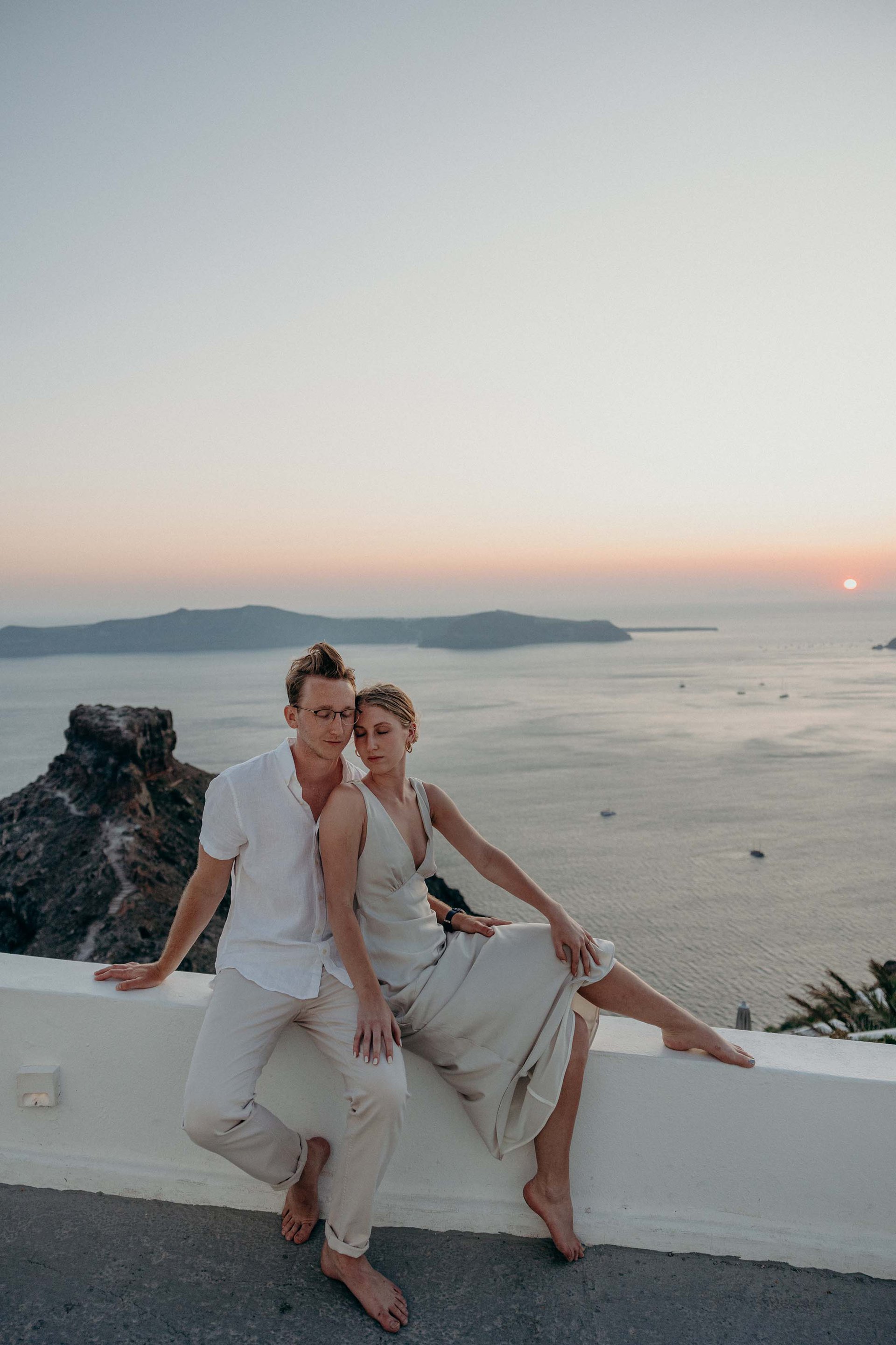 Santorini-Greece-travel-story-Flytographer-44