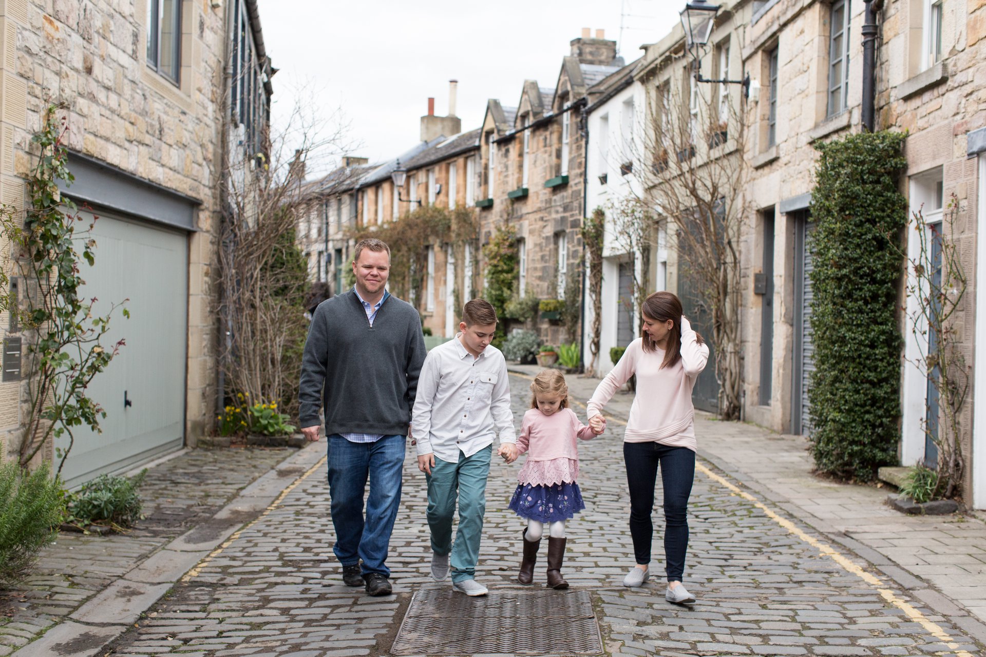 Edinburgh-United Kingdom-travel-story-Flytographer-11