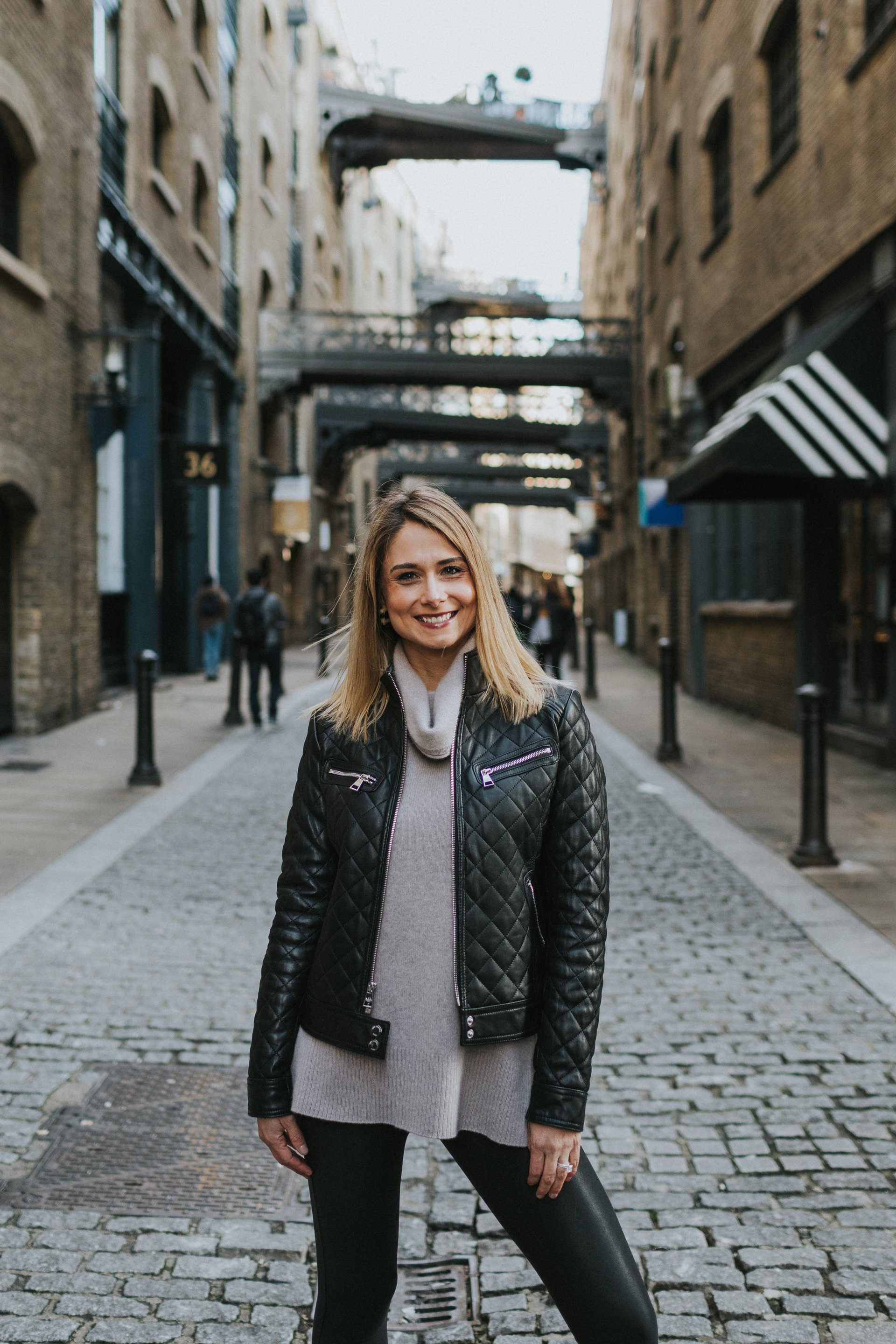 London-United Kingdom-travel-story-Flytographer-9