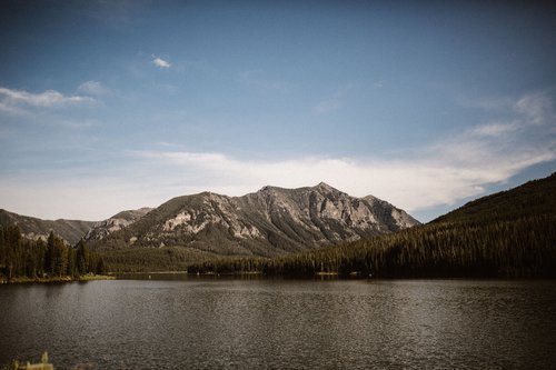 Bozeman photoshoot at Hyalite Reservoir