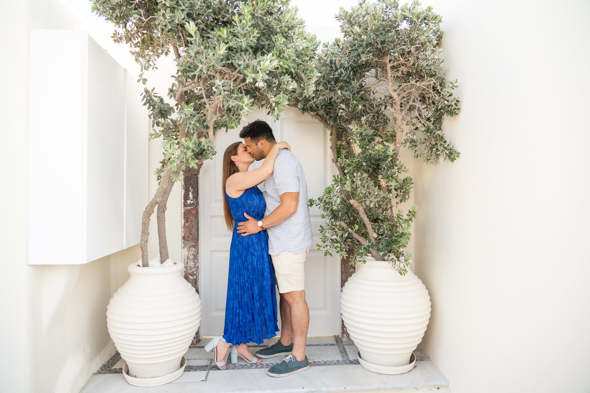 Santorini-Greece-travel-story-Flytographer-6