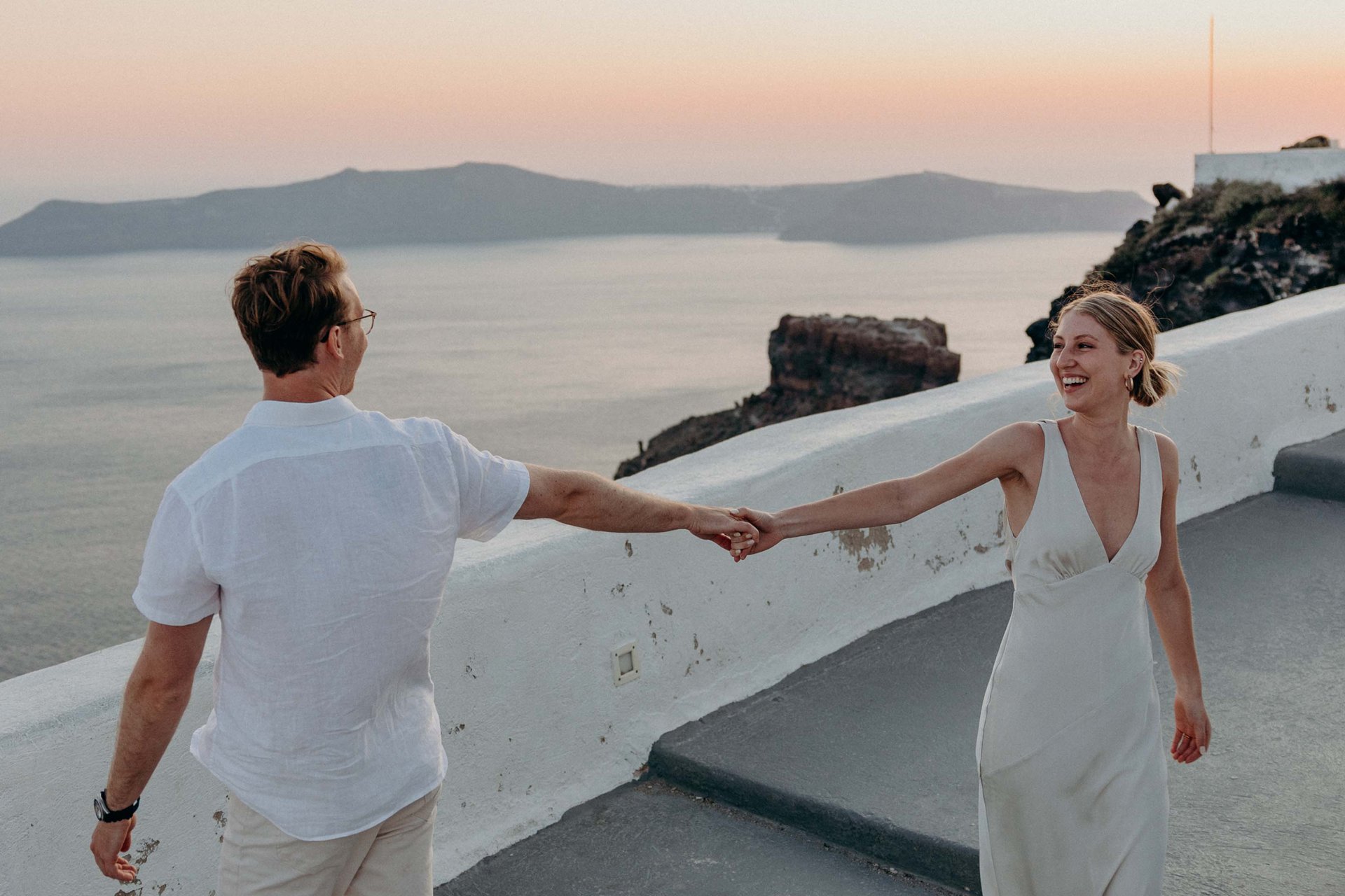 Santorini-Greece-travel-story-Flytographer-38