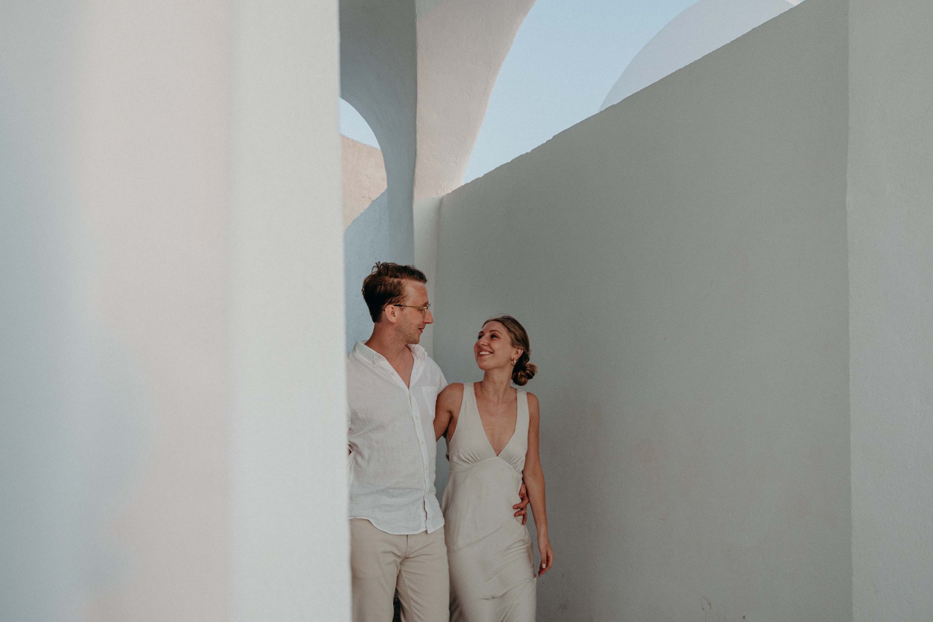 Santorini-Greece-travel-story-Flytographer-40