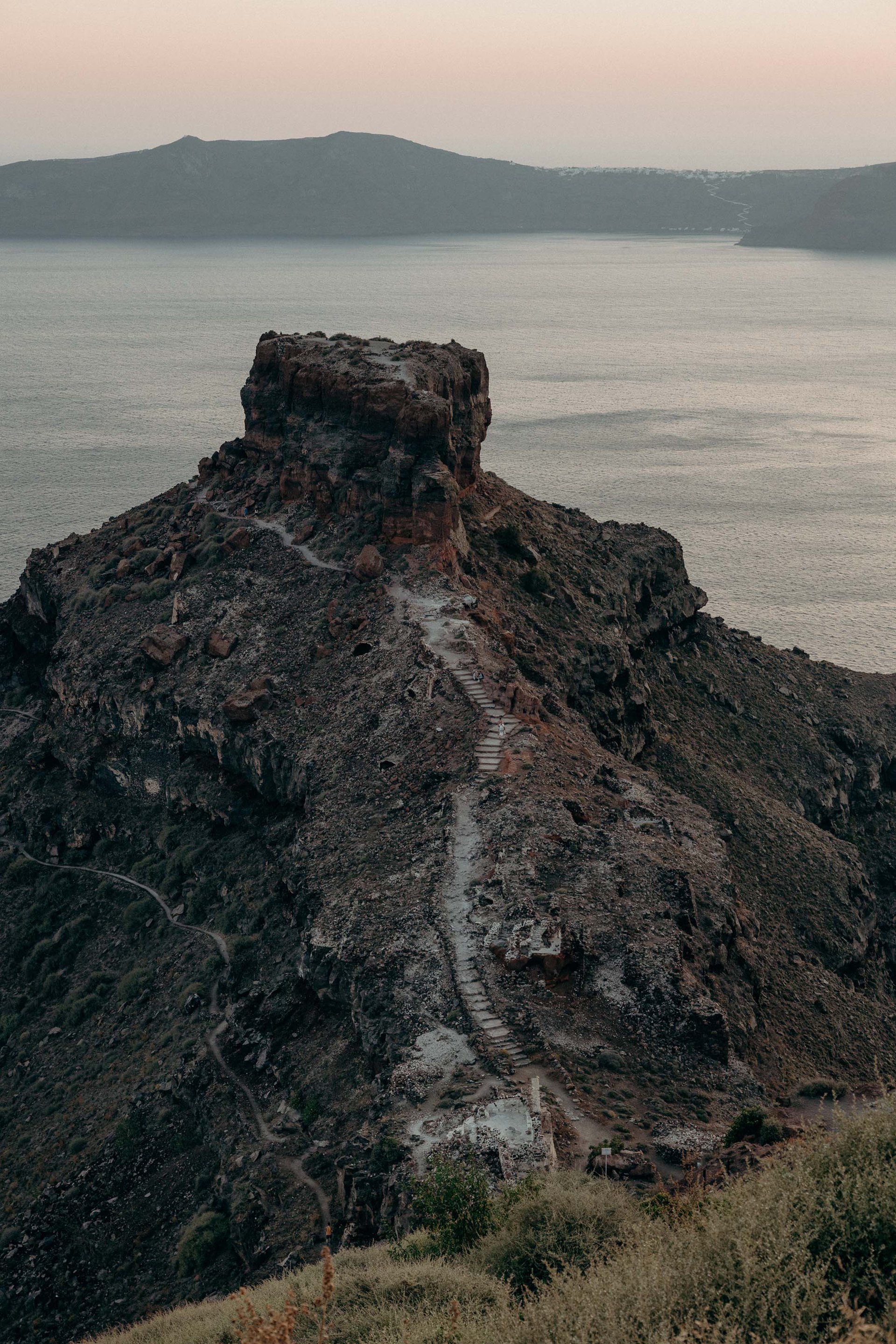 Santorini-Greece-travel-story-Flytographer-42