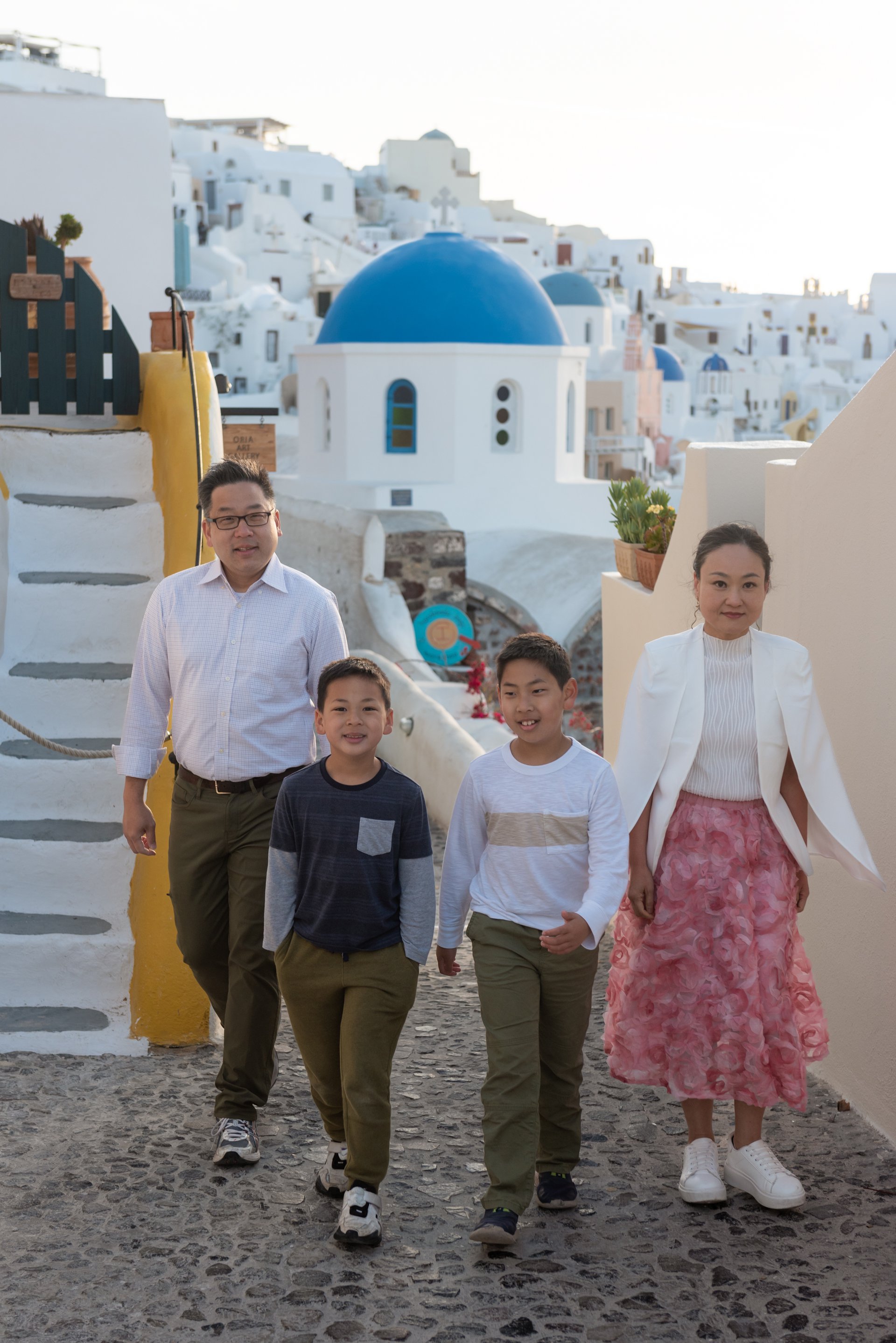 Santorini-Greece-travel-story-Flytographer-24