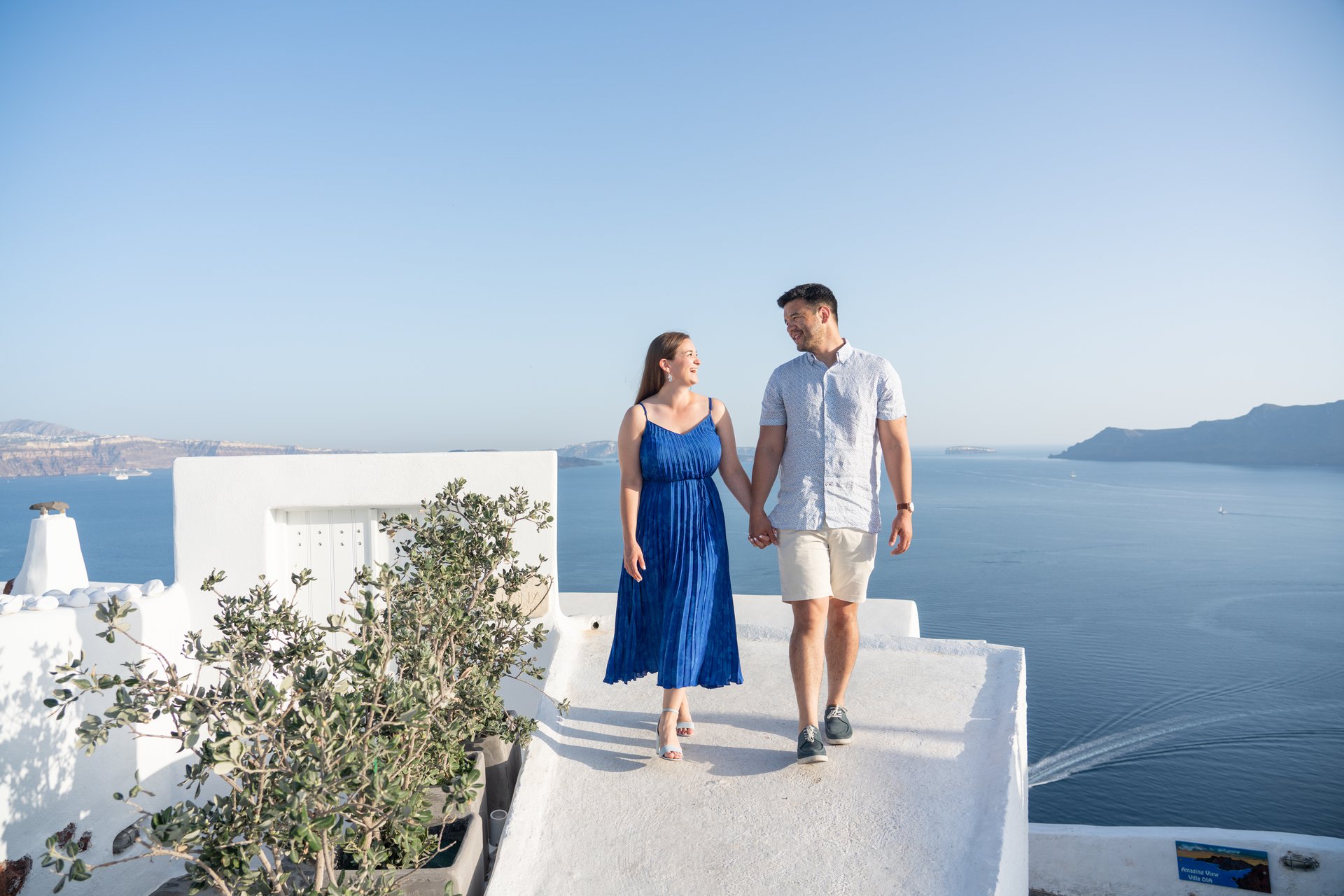 Santorini-Greece-travel-story-Flytographer-2