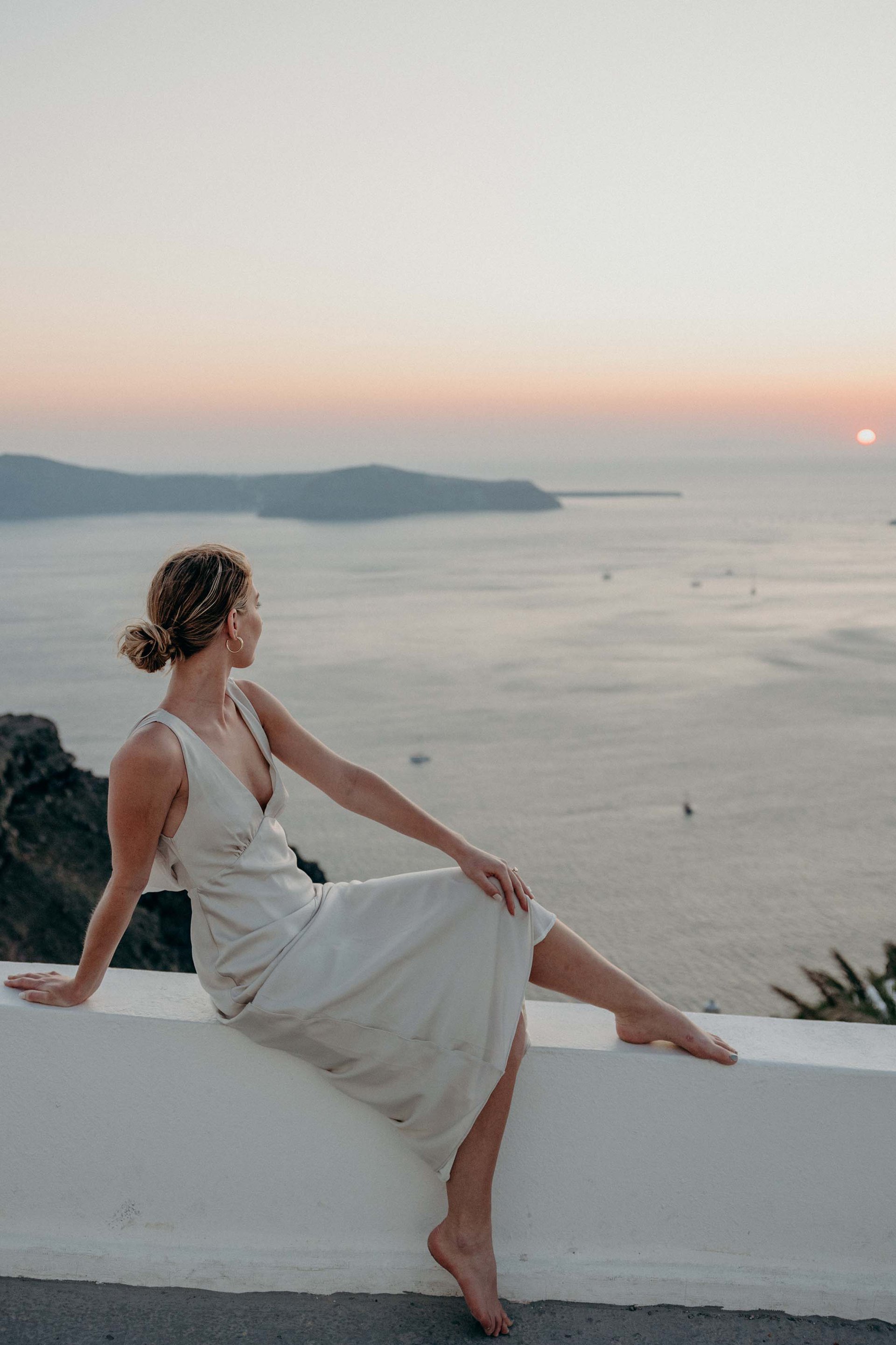 Santorini-Greece-travel-story-Flytographer-50
