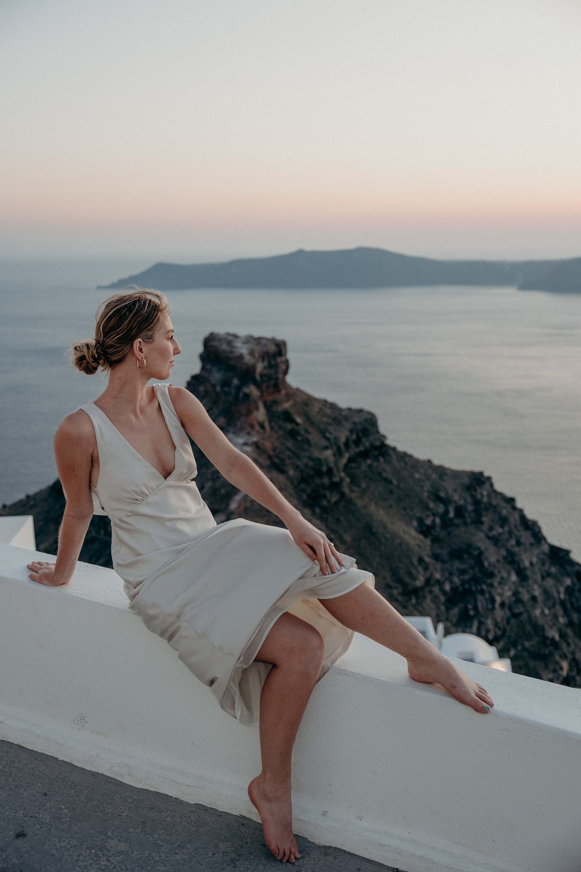 Santorini-Greece-travel-story-Flytographer-51