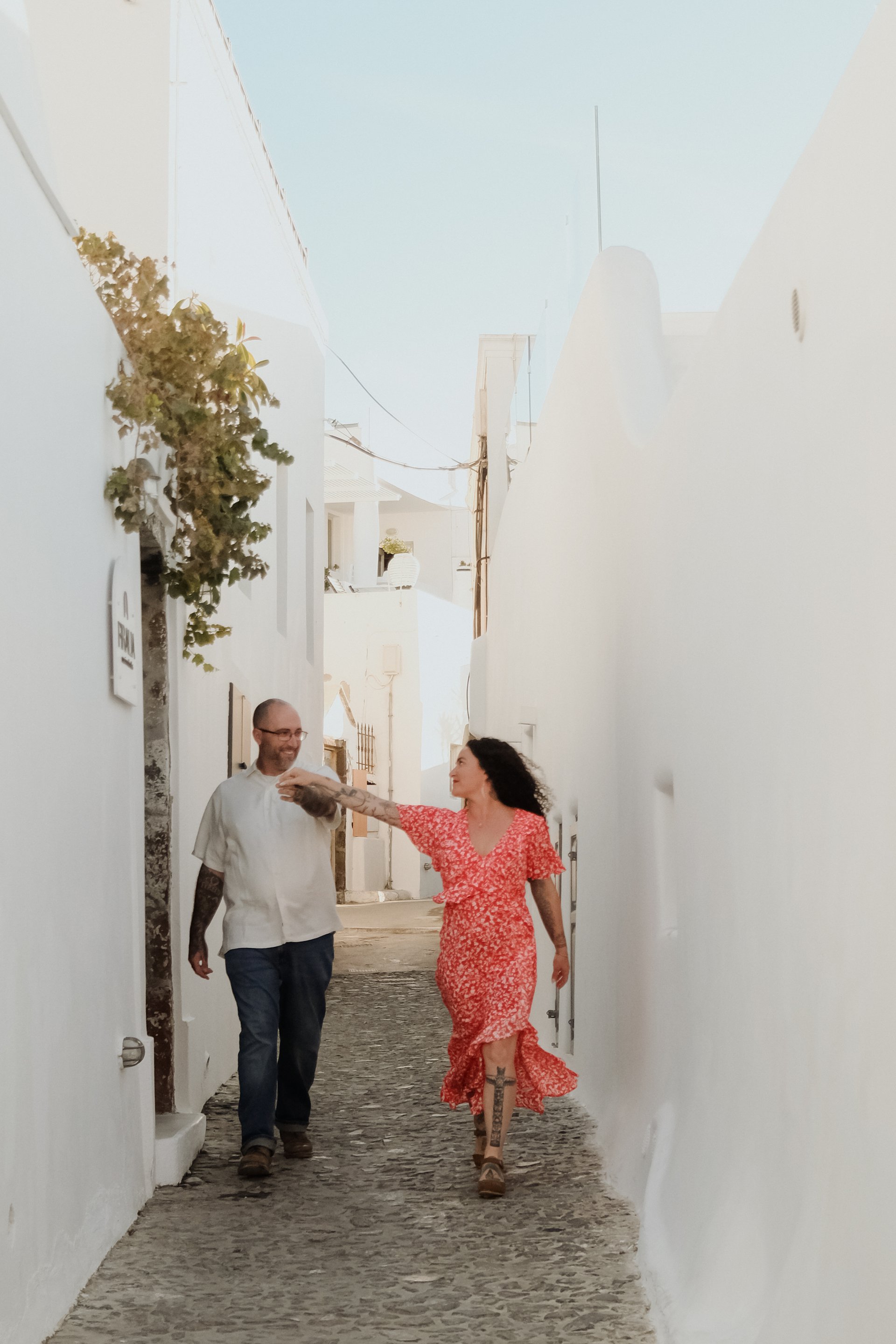 Santorini-Greece-travel-story-Flytographer-13