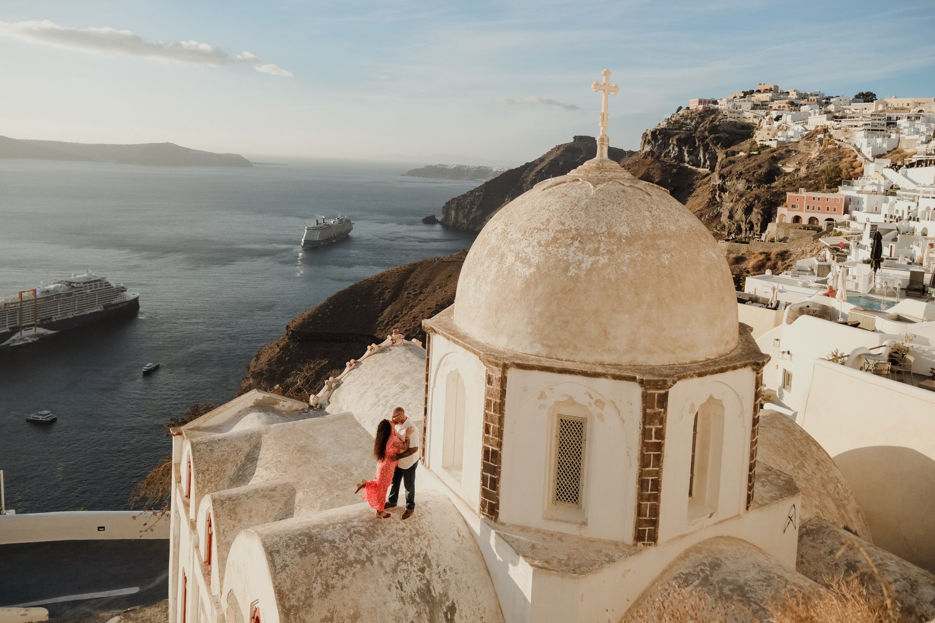 Santorini-Greece-travel-story-Flytographer-20