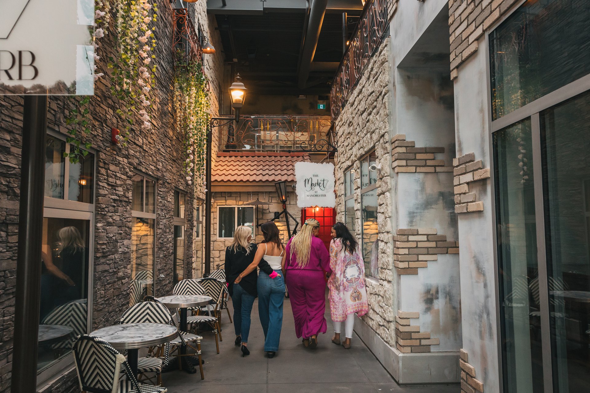 Edmonton-Canada-travel-story-Flytographer-22