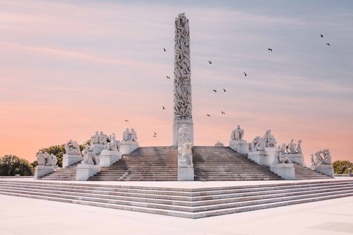 Oslo photoshoot at Vigeland Sculpture Park