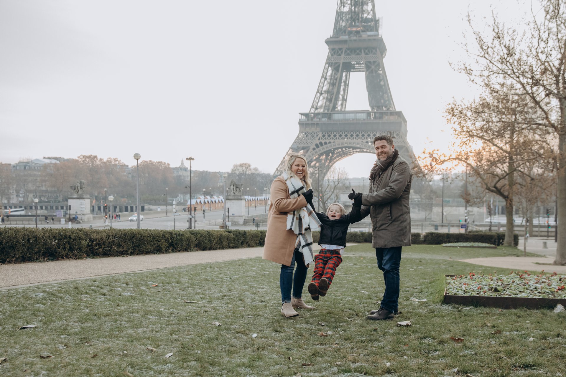 Paris-France-travel-story-Flytographer-19