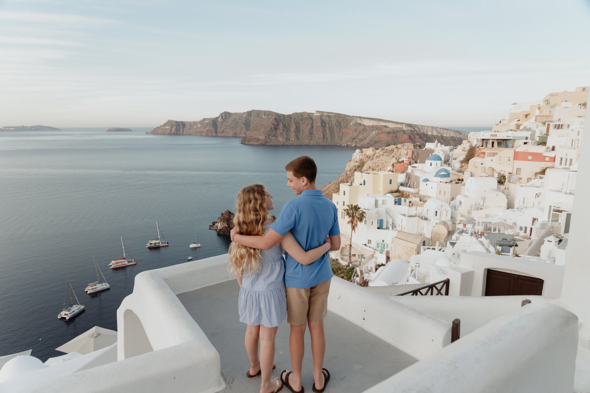 Santorini-Greece-travel-story-Flytographer-14