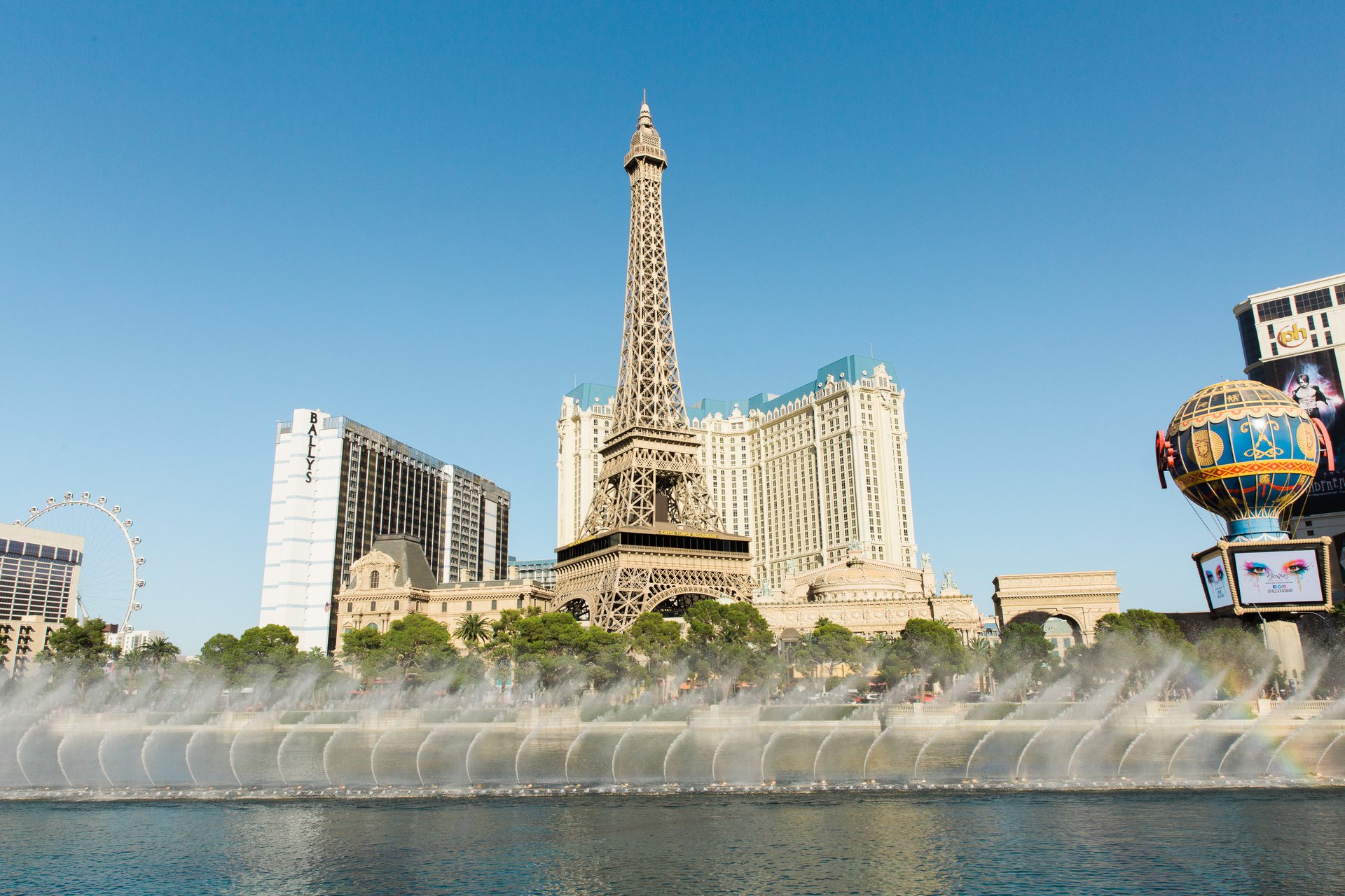 Las Vegas-United States-travel-story-Flytographer-2