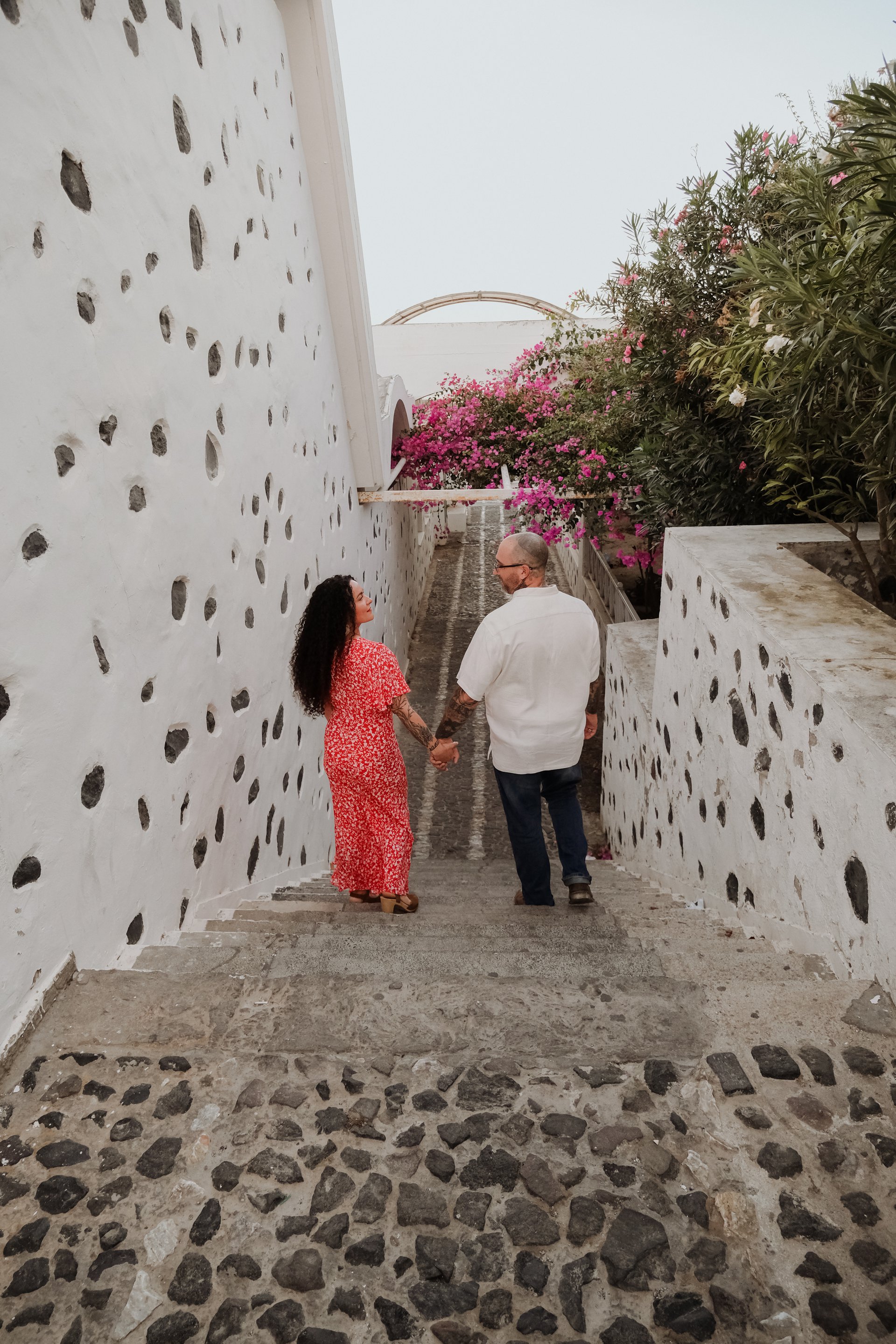 Santorini-Greece-travel-story-Flytographer-34