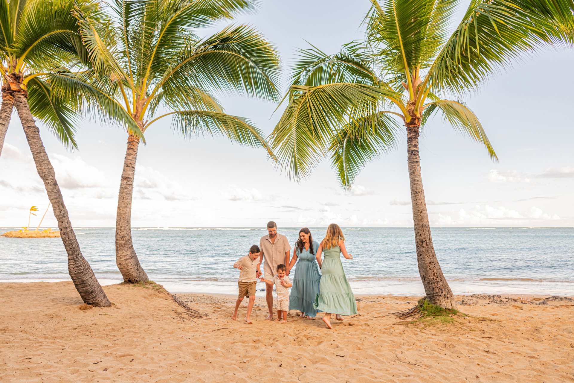 Honolulu-United States-travel-story-Flytographer-21