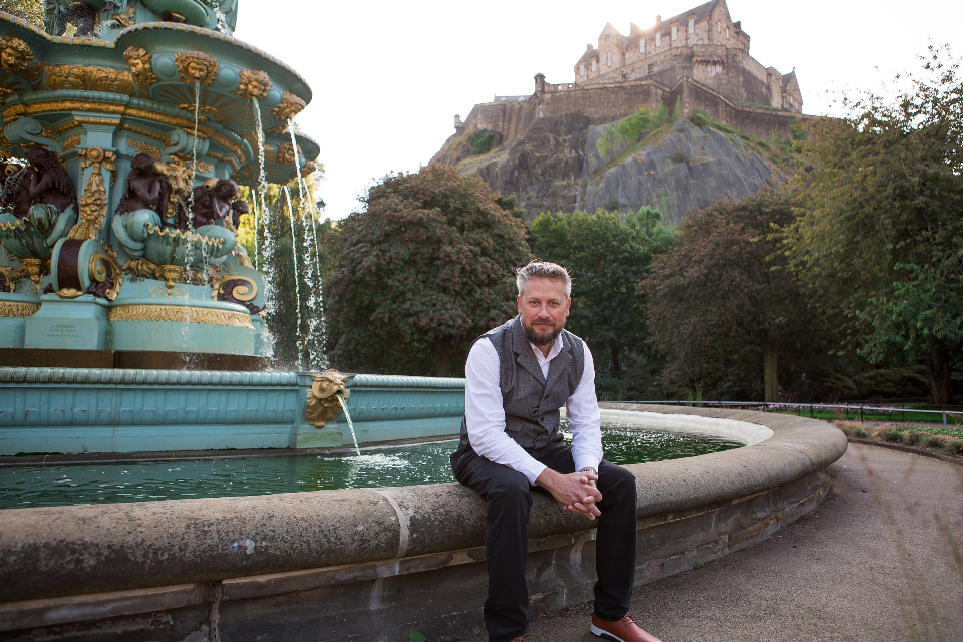 Edinburgh-United Kingdom-travel-story-Flytographer-8