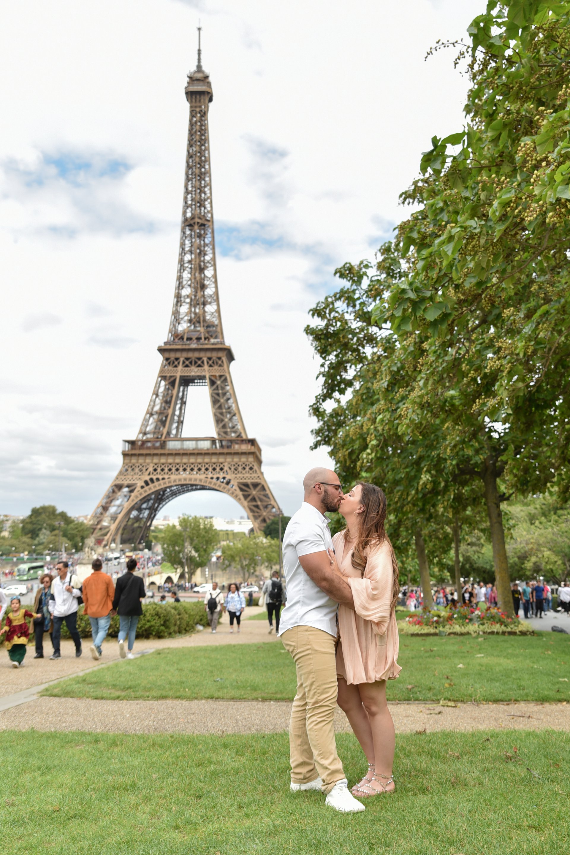 Paris-France-travel-story-Flytographer-22