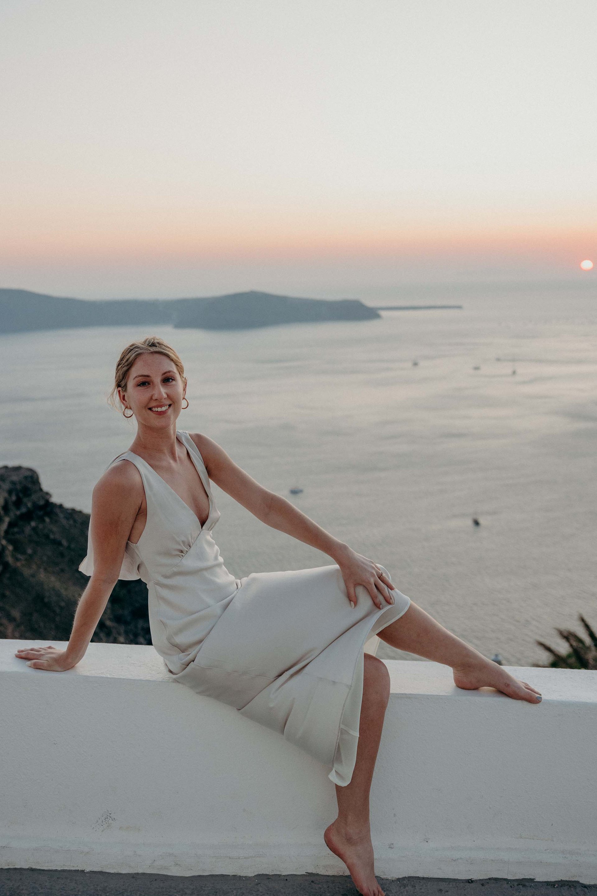 Santorini-Greece-travel-story-Flytographer-49