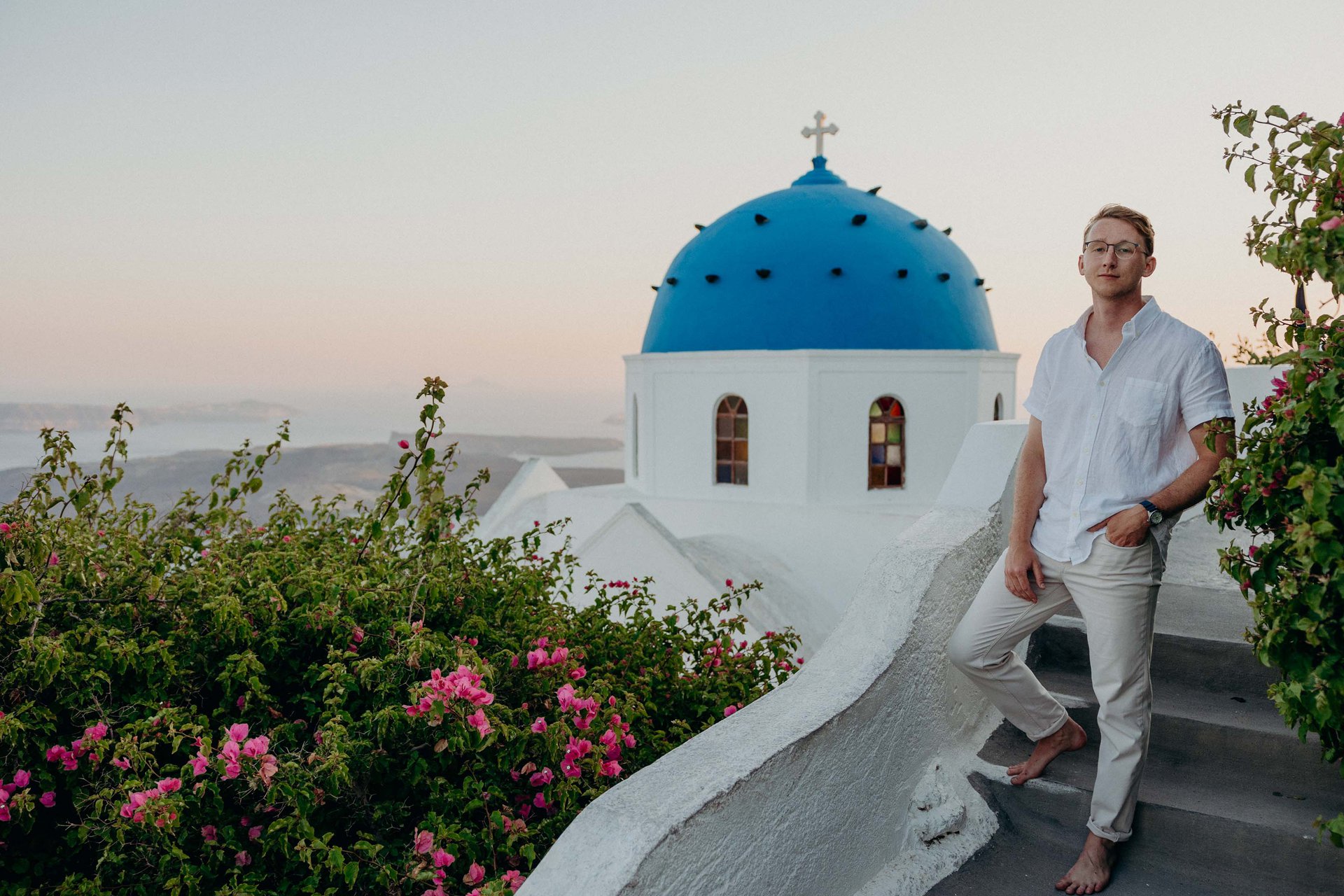 Santorini-Greece-travel-story-Flytographer-22