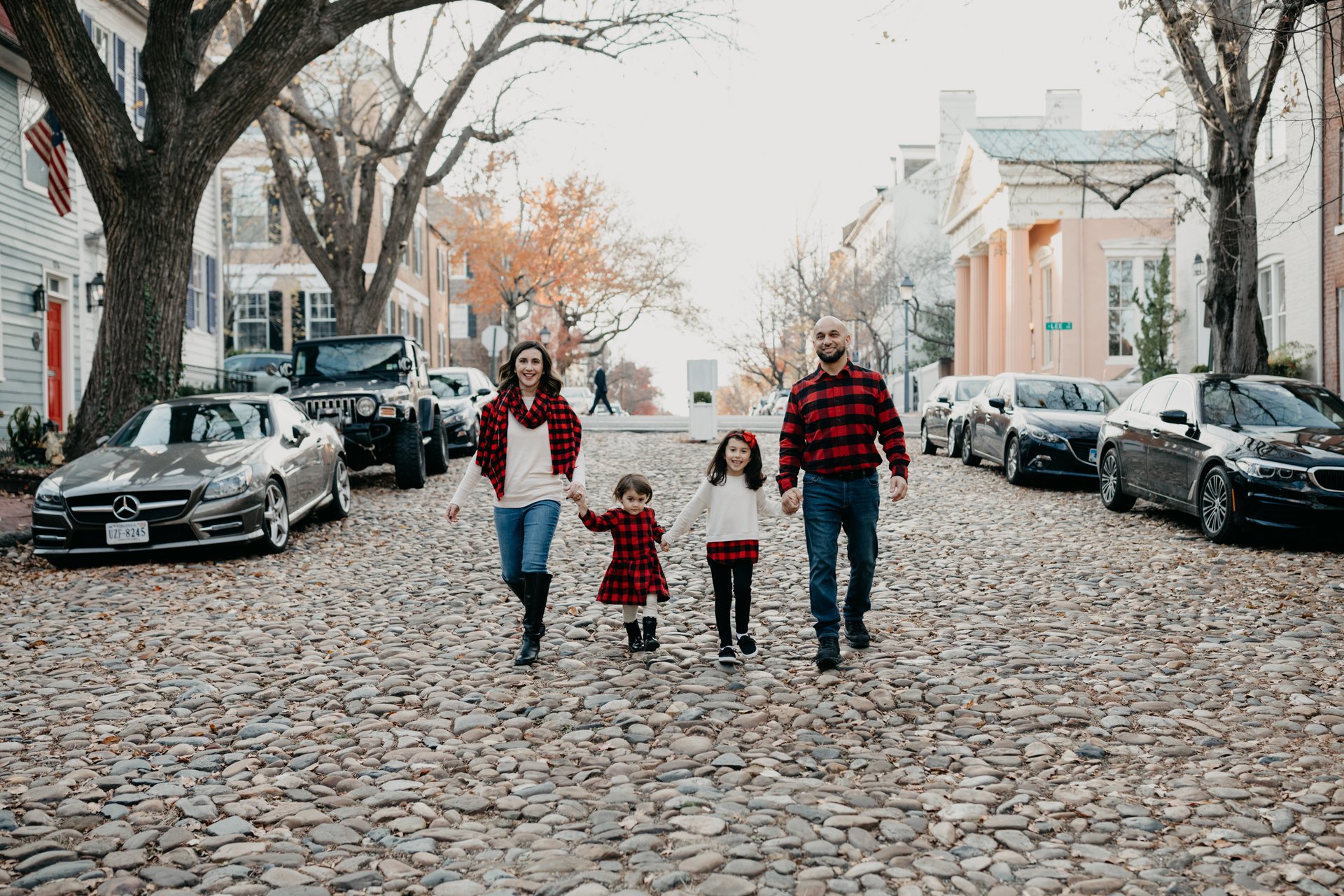 Flytographer Travel Story - Christmas Family Photoshoot in Alexandria VA