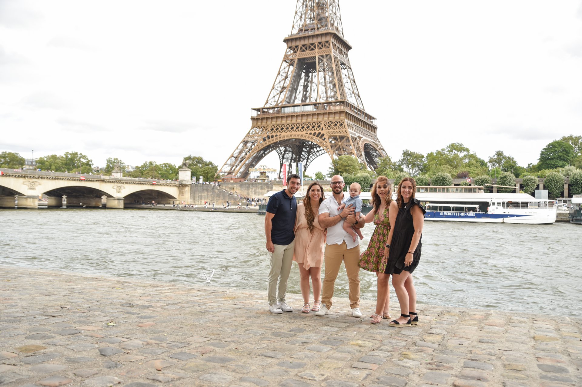 Paris-France-travel-story-Flytographer-37