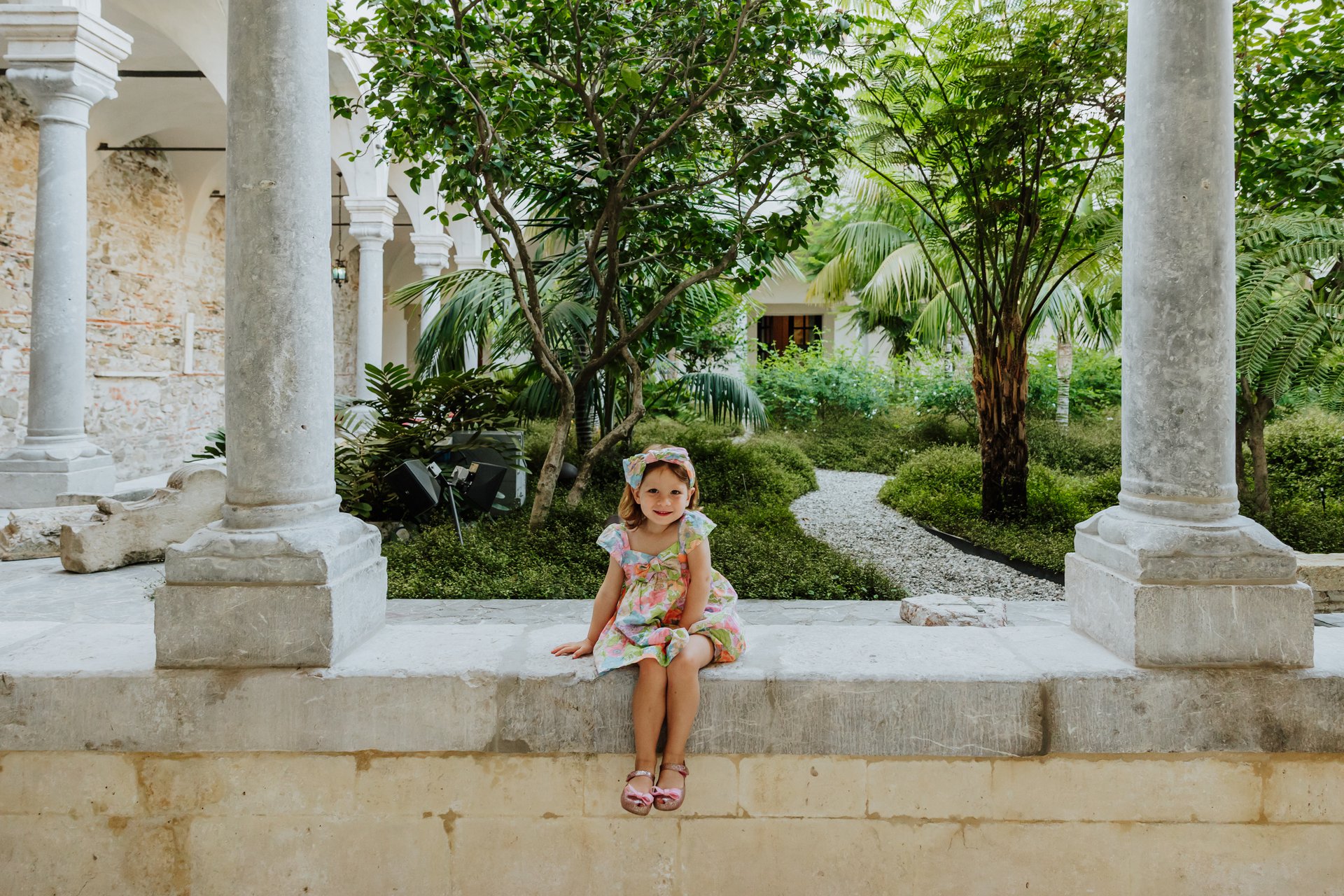 Taormina-Italy-travel-story-Flytographer-44