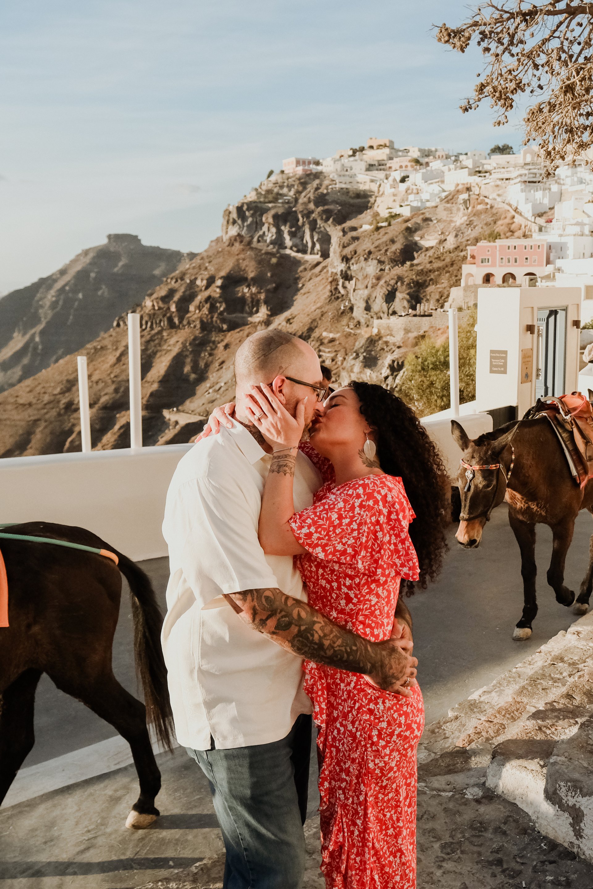 Santorini-Greece-travel-story-Flytographer-17