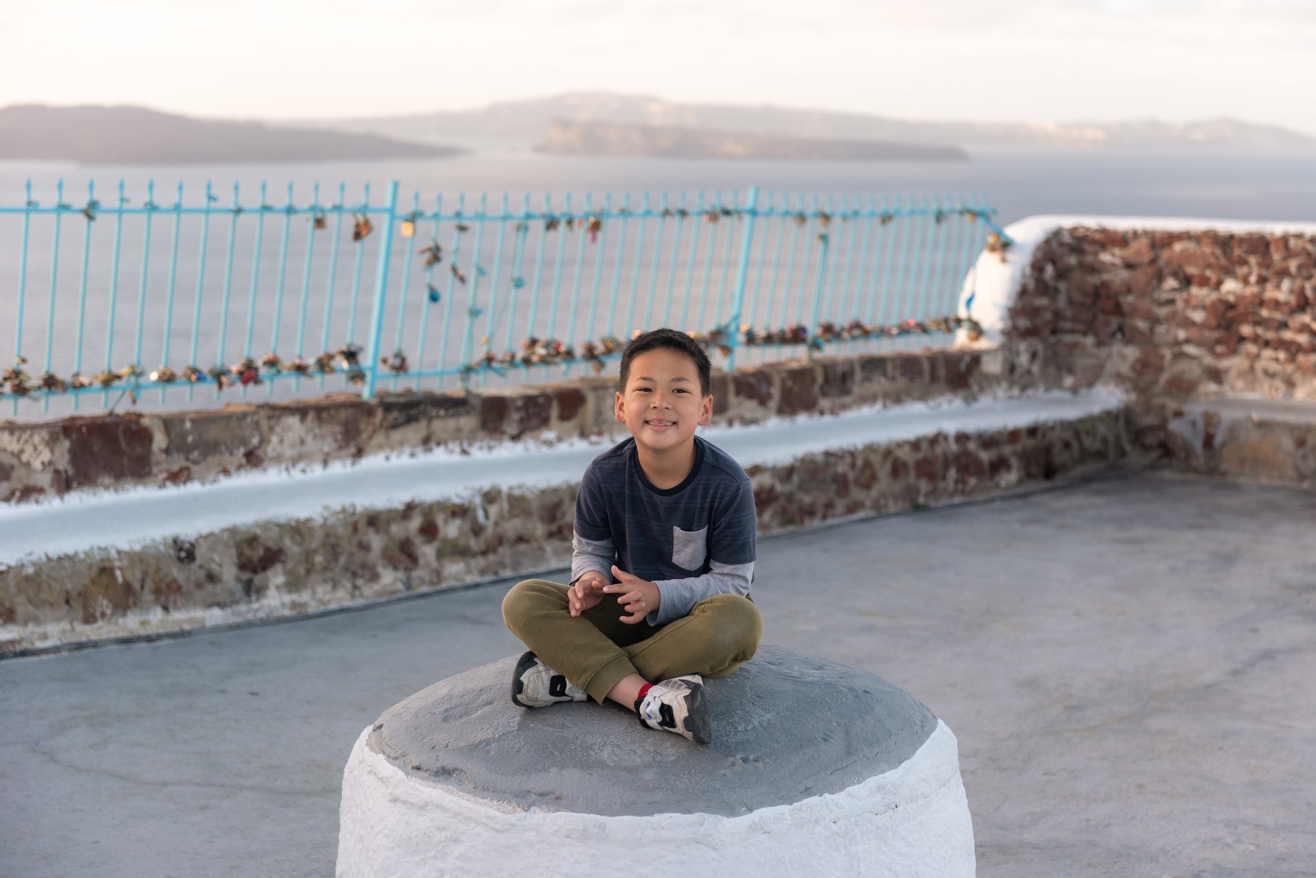 Santorini-Greece-travel-story-Flytographer-27