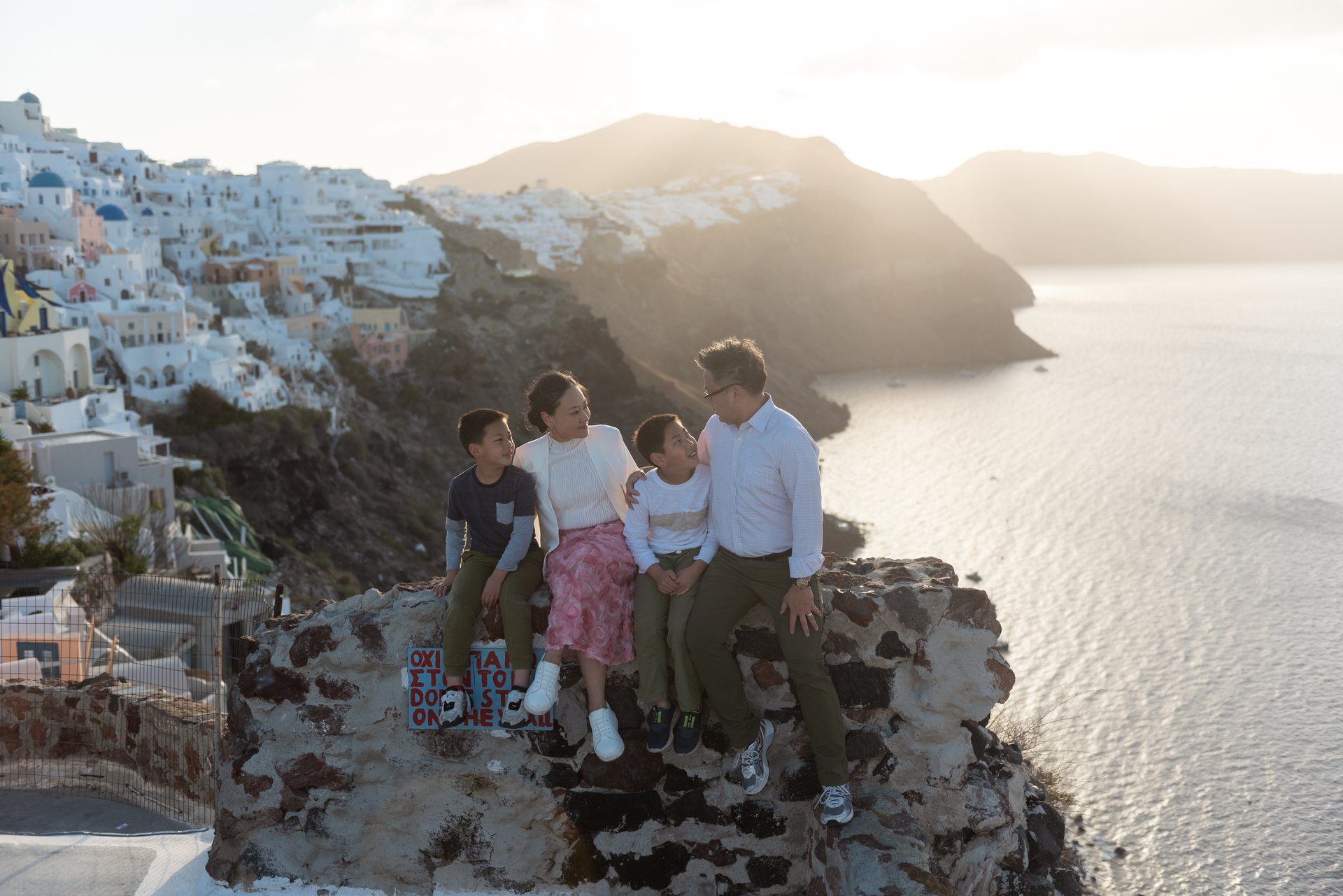 Santorini-Greece-travel-story-Flytographer-33