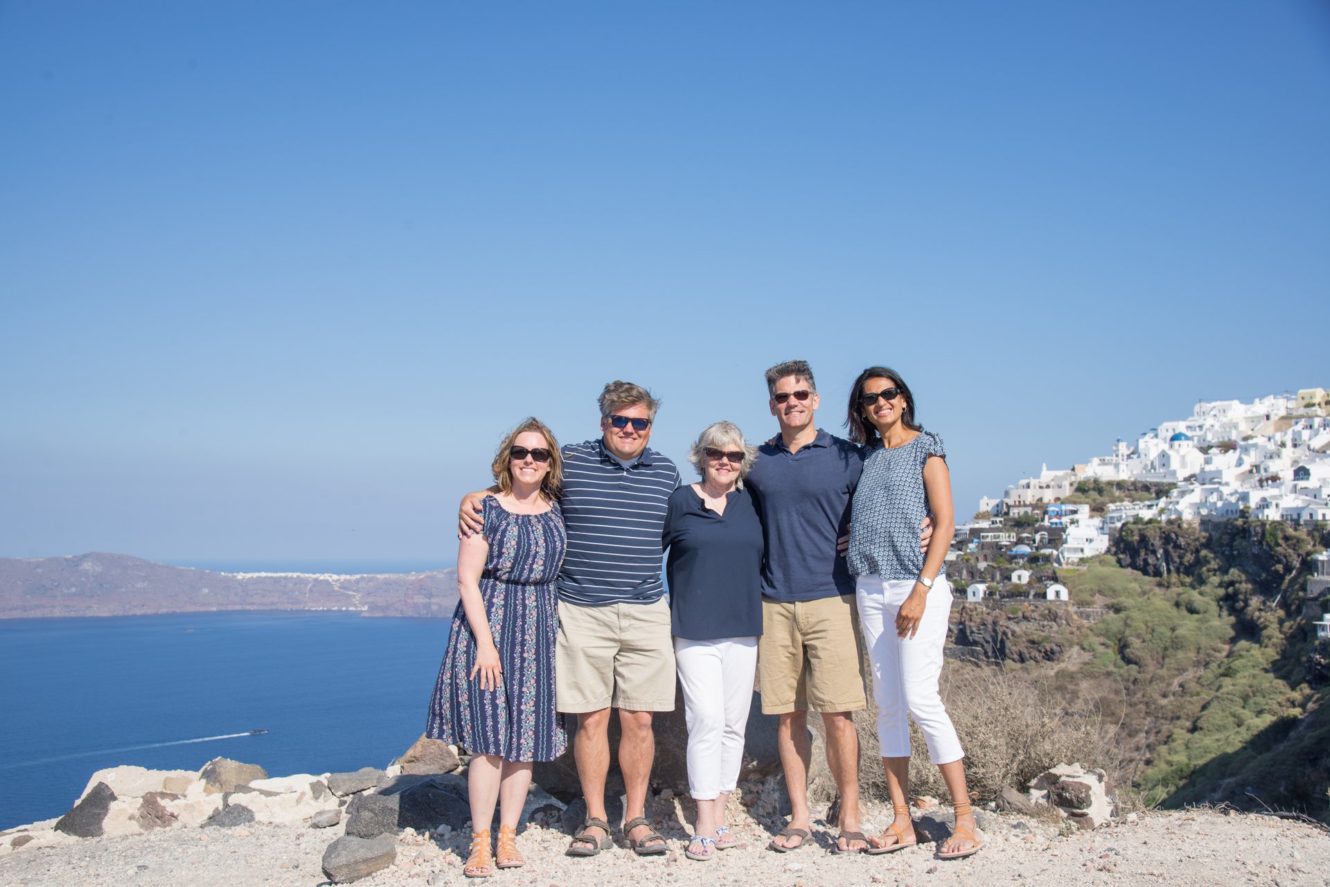 Santorini-Greece-travel-story-Flytographer-23