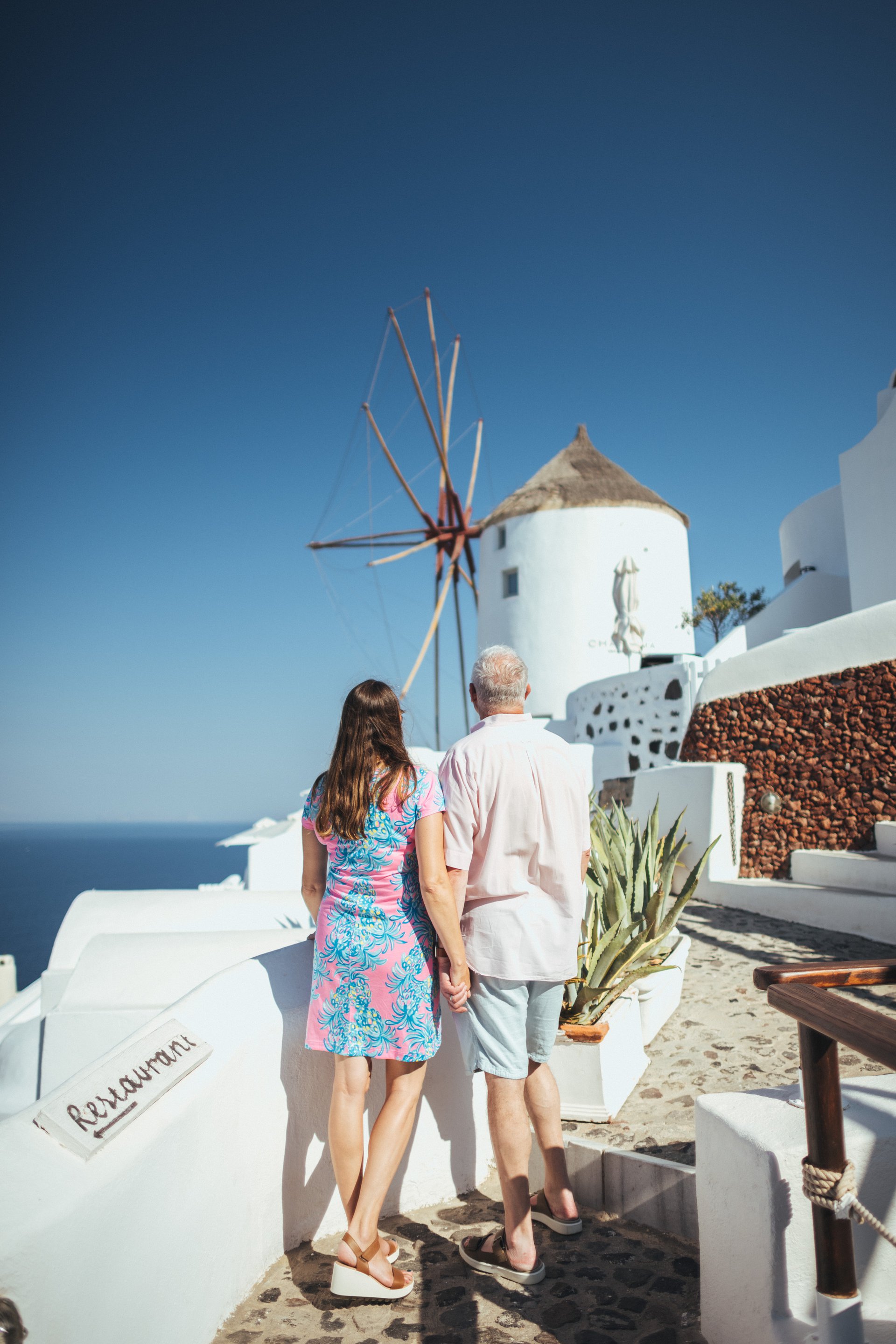Santorini-Greece-travel-story-Flytographer-36
