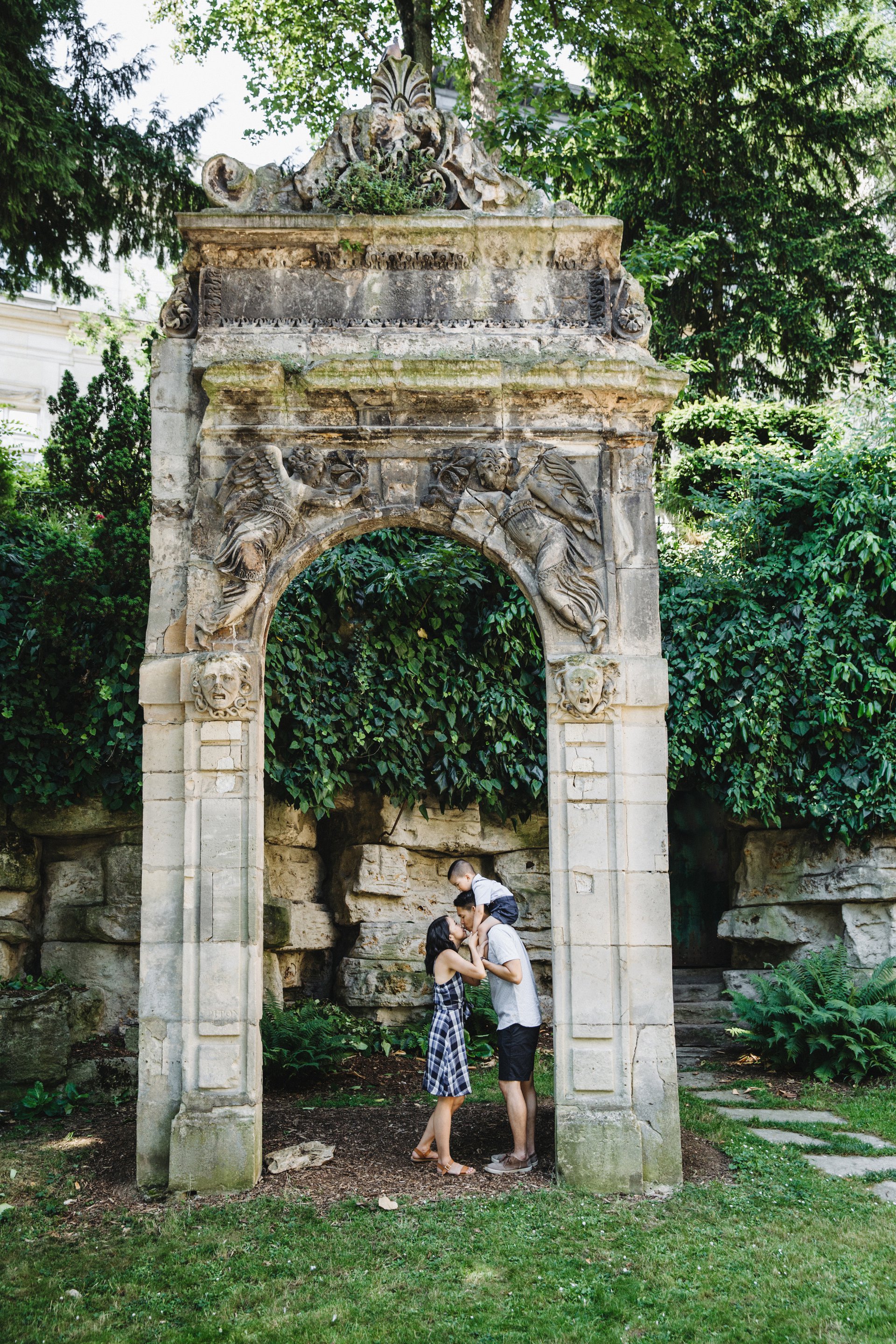 Paris-France-travel-story-Flytographer-5