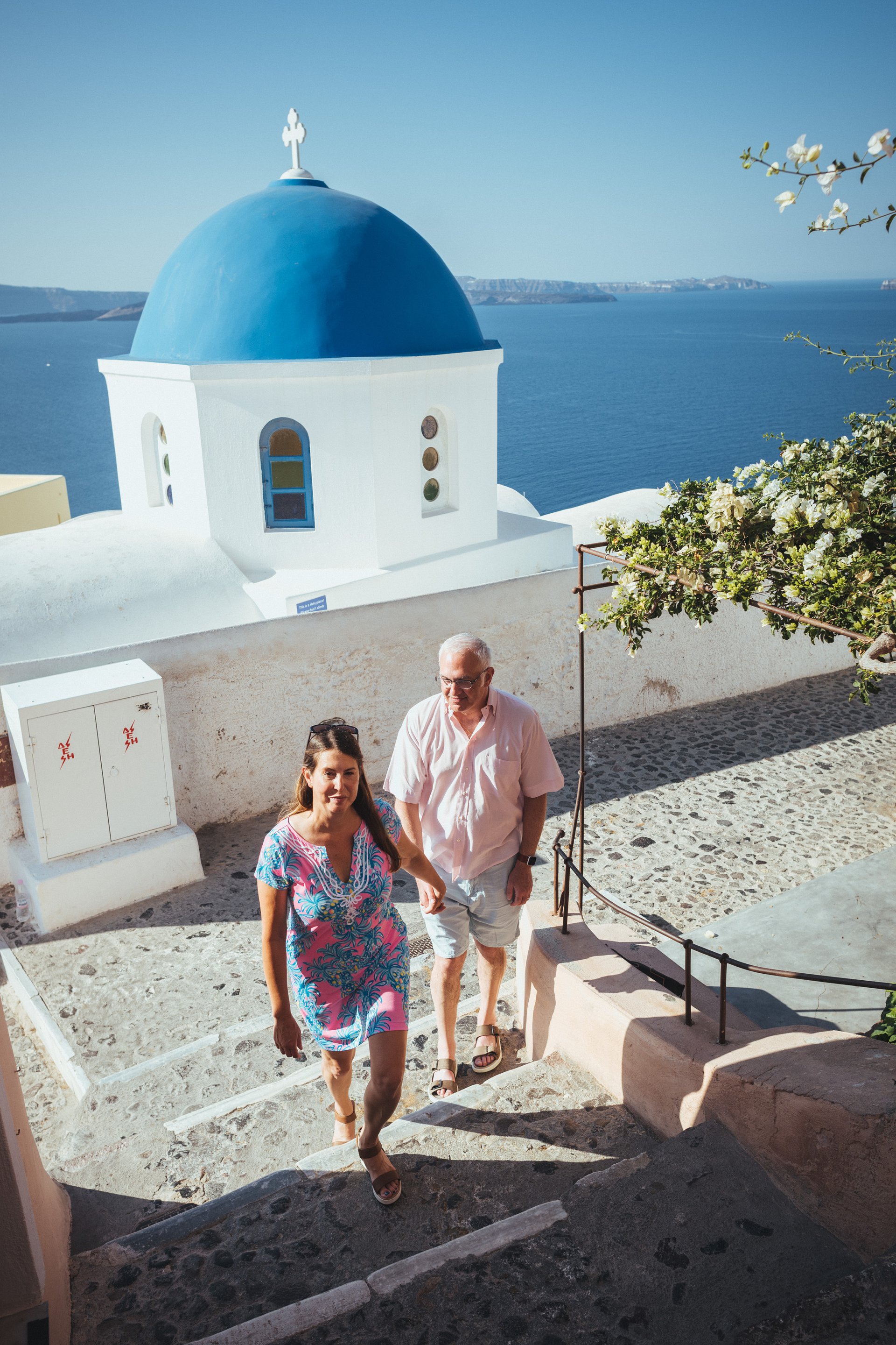 Santorini-Greece-travel-story-Flytographer-39