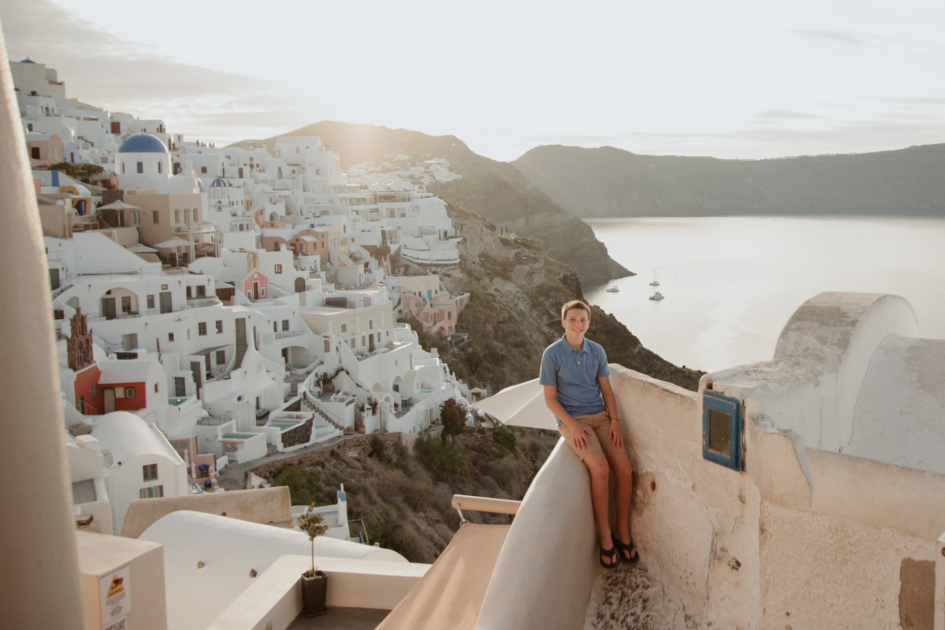 Santorini-Greece-travel-story-Flytographer-17