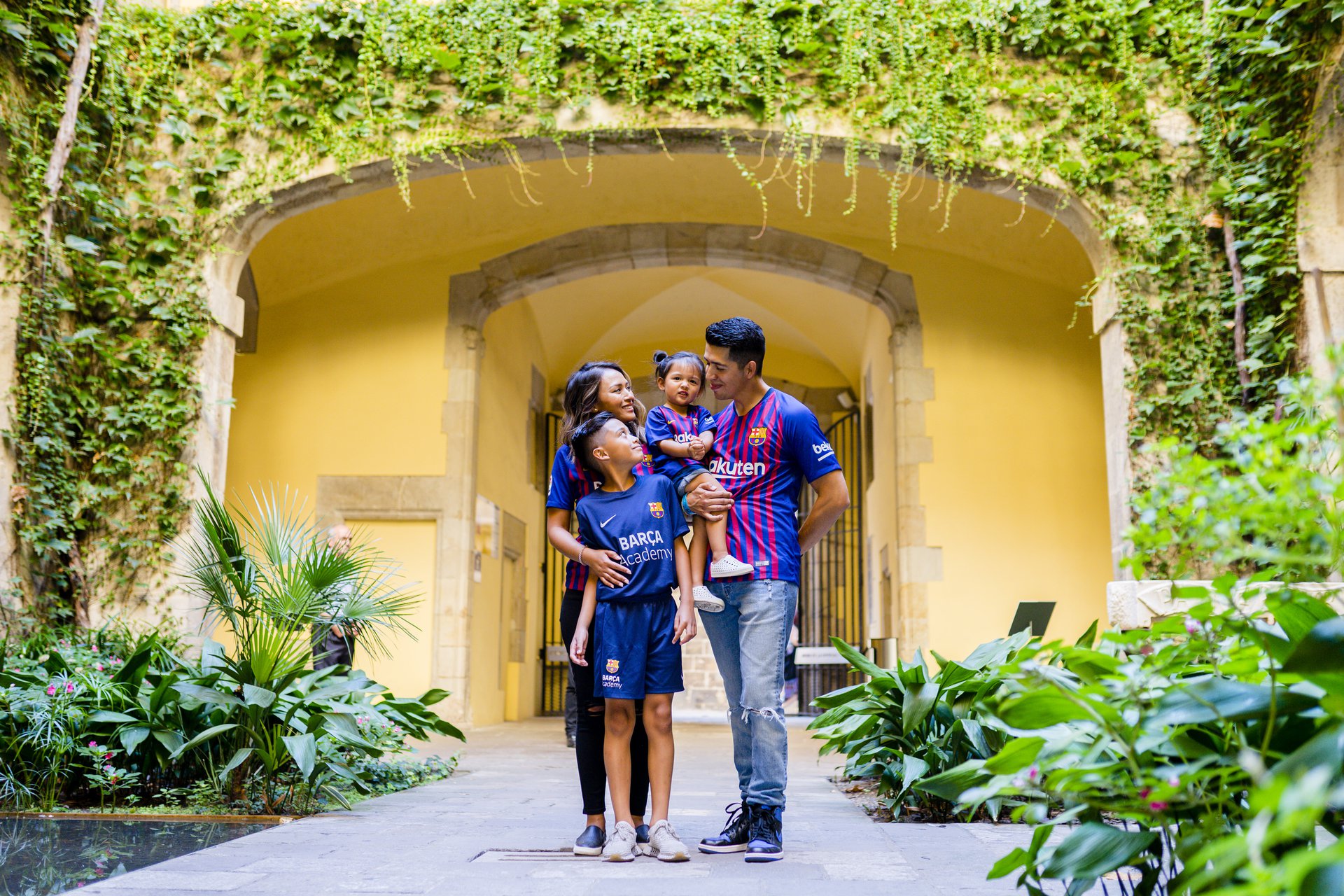 Barcelona-Spain-travel-story-Flytographer-18