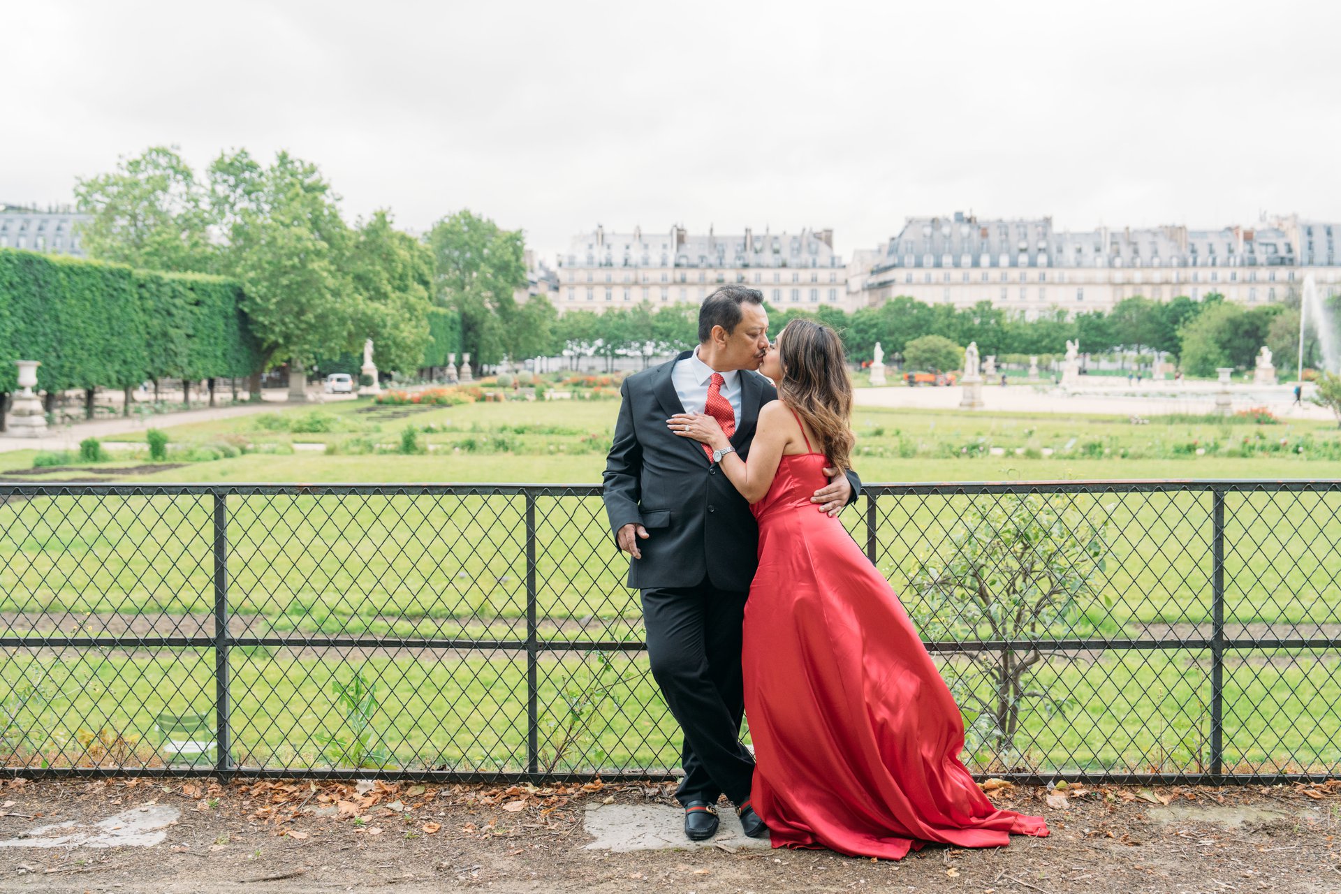 Paris-France-travel-story-Flytographer-43