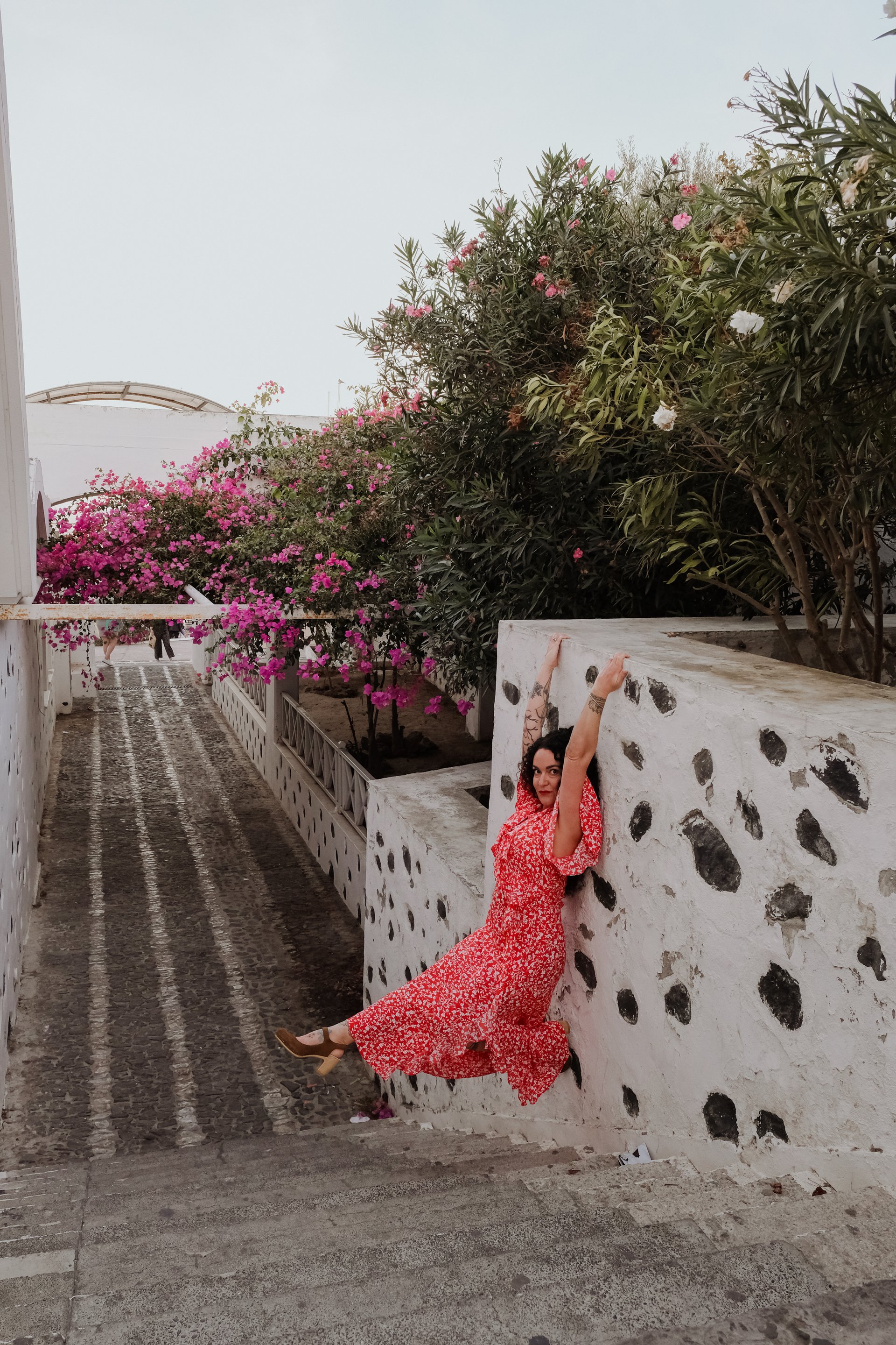 Santorini-Greece-travel-story-Flytographer-39