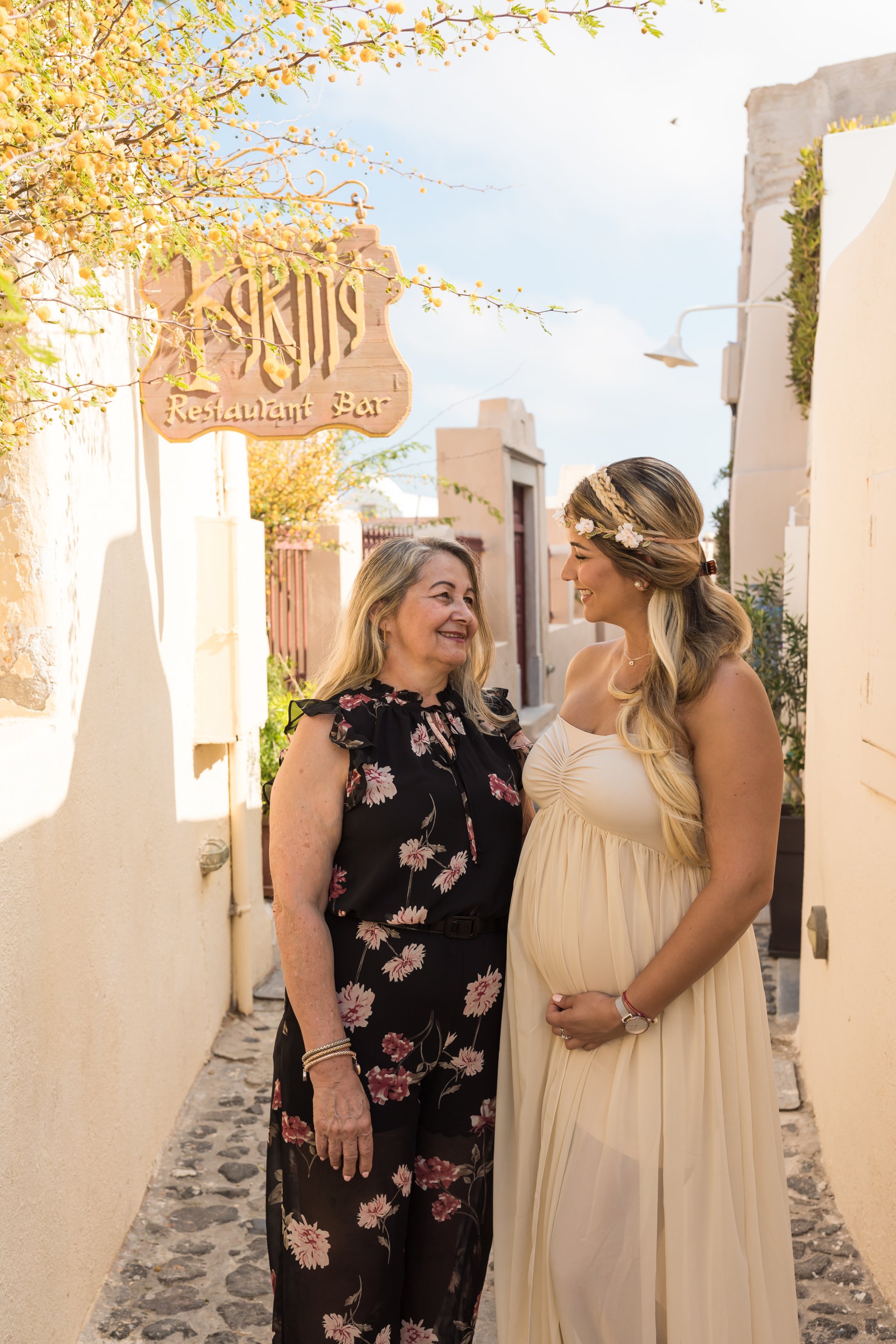 Santorini-Greece-travel-story-Flytographer-6