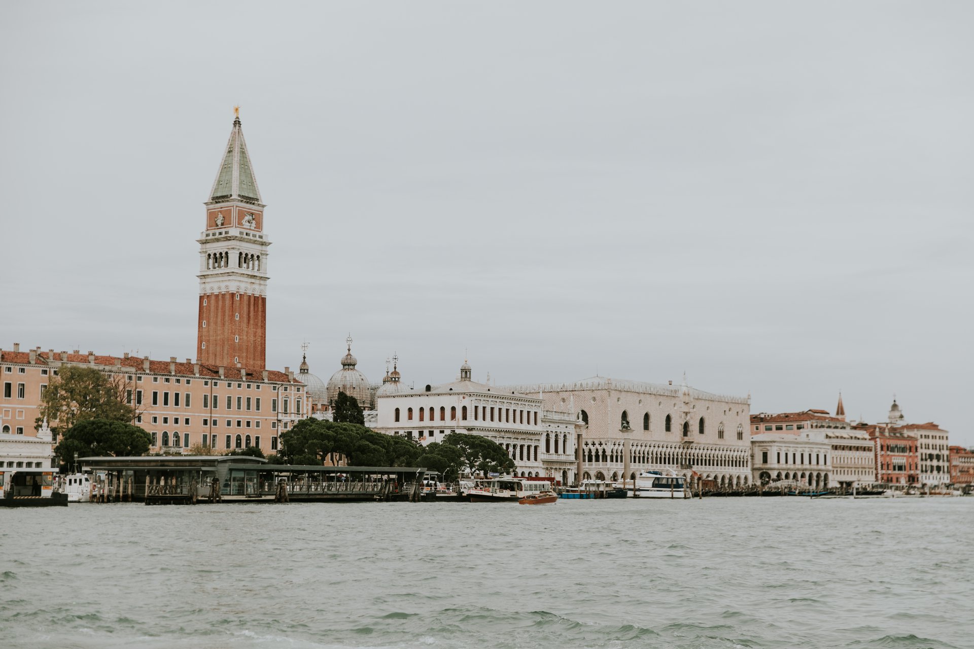 Venice-Italy-travel-story-Flytographer-3