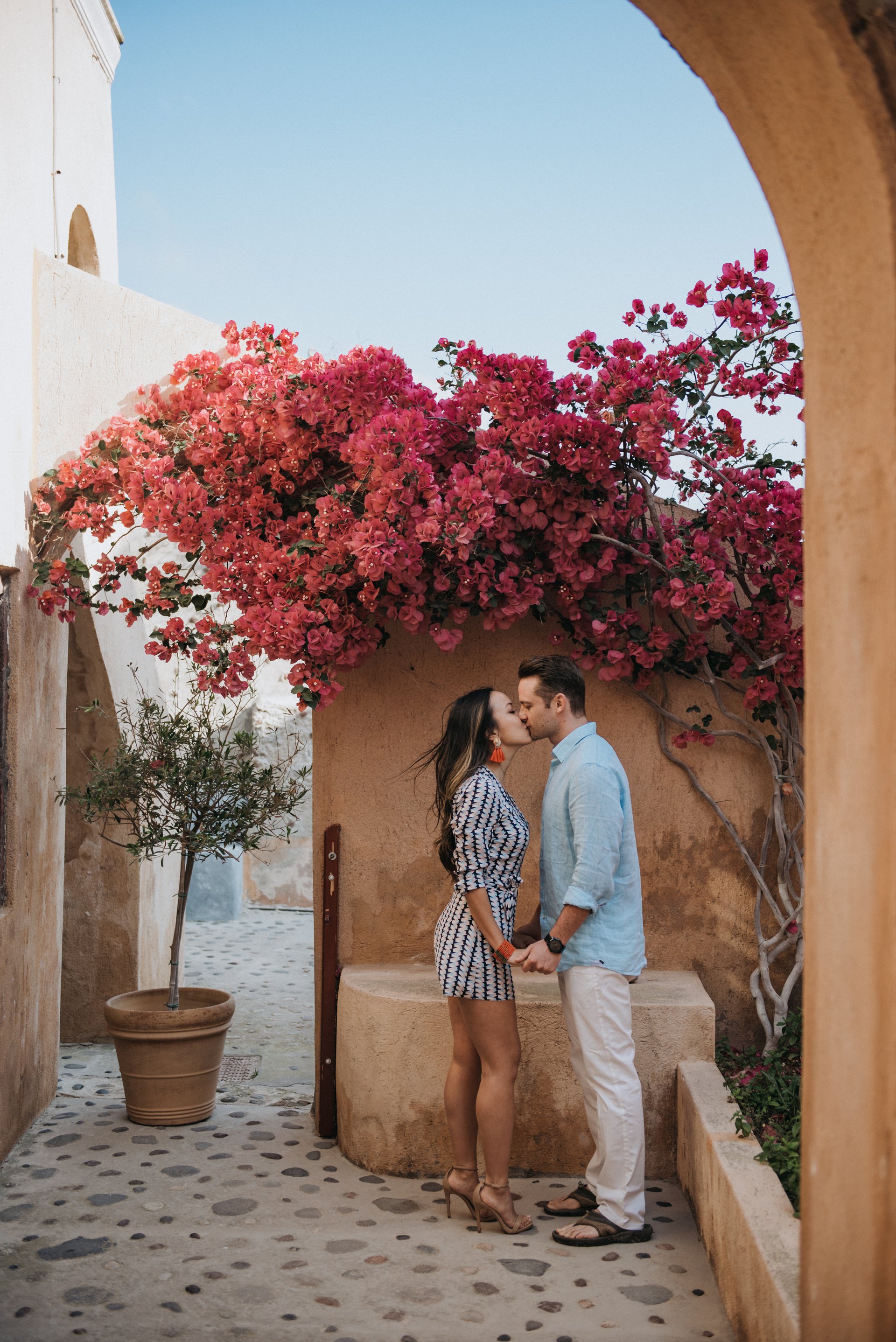 Santorini-Greece-travel-story-Flytographer-4