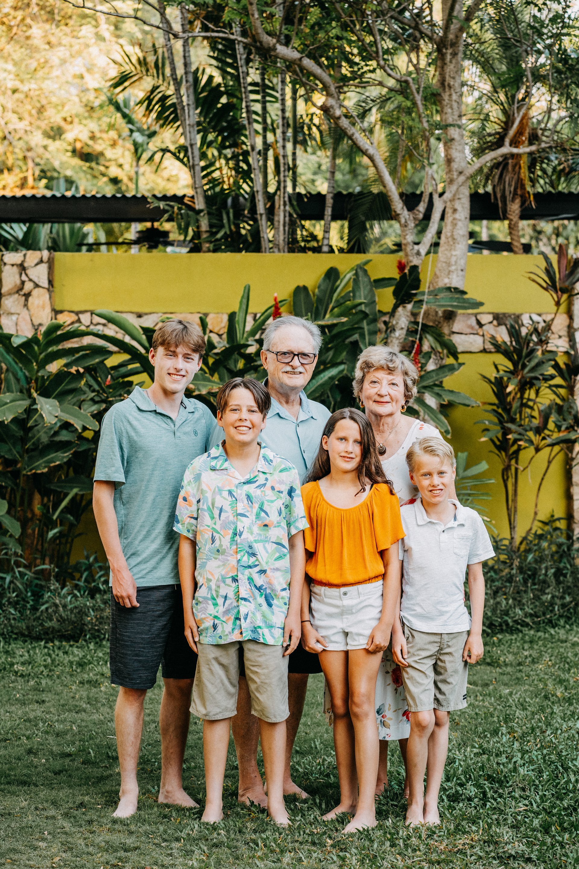 Remembering Grandma: A Granddaughter'S Emotional Tribute - 47jqkwv