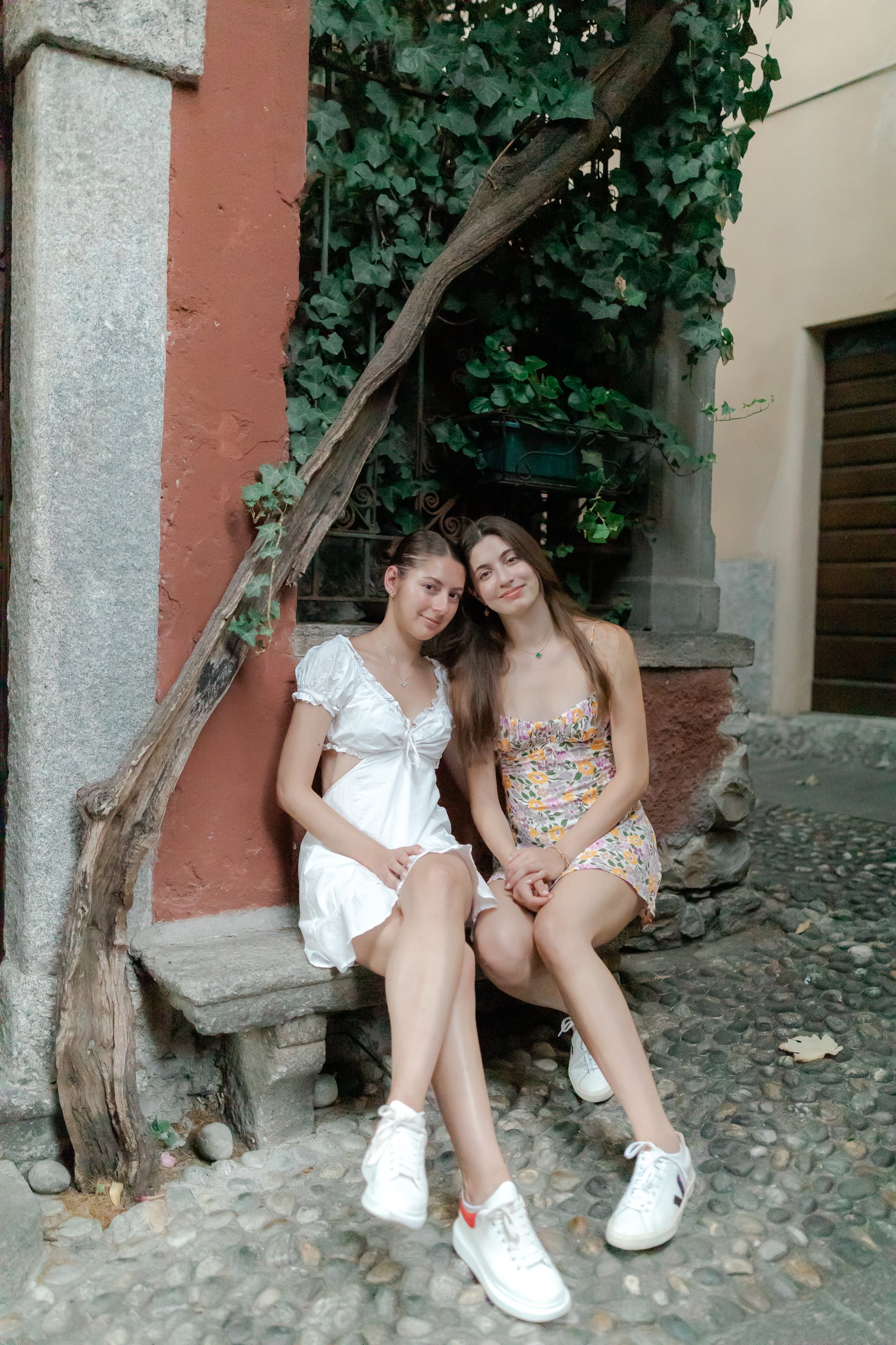 Lake Como-Italy-travel-story-Flytographer-25