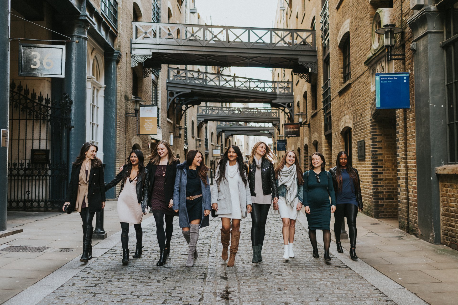 London-United Kingdom-travel-story-Flytographer-11