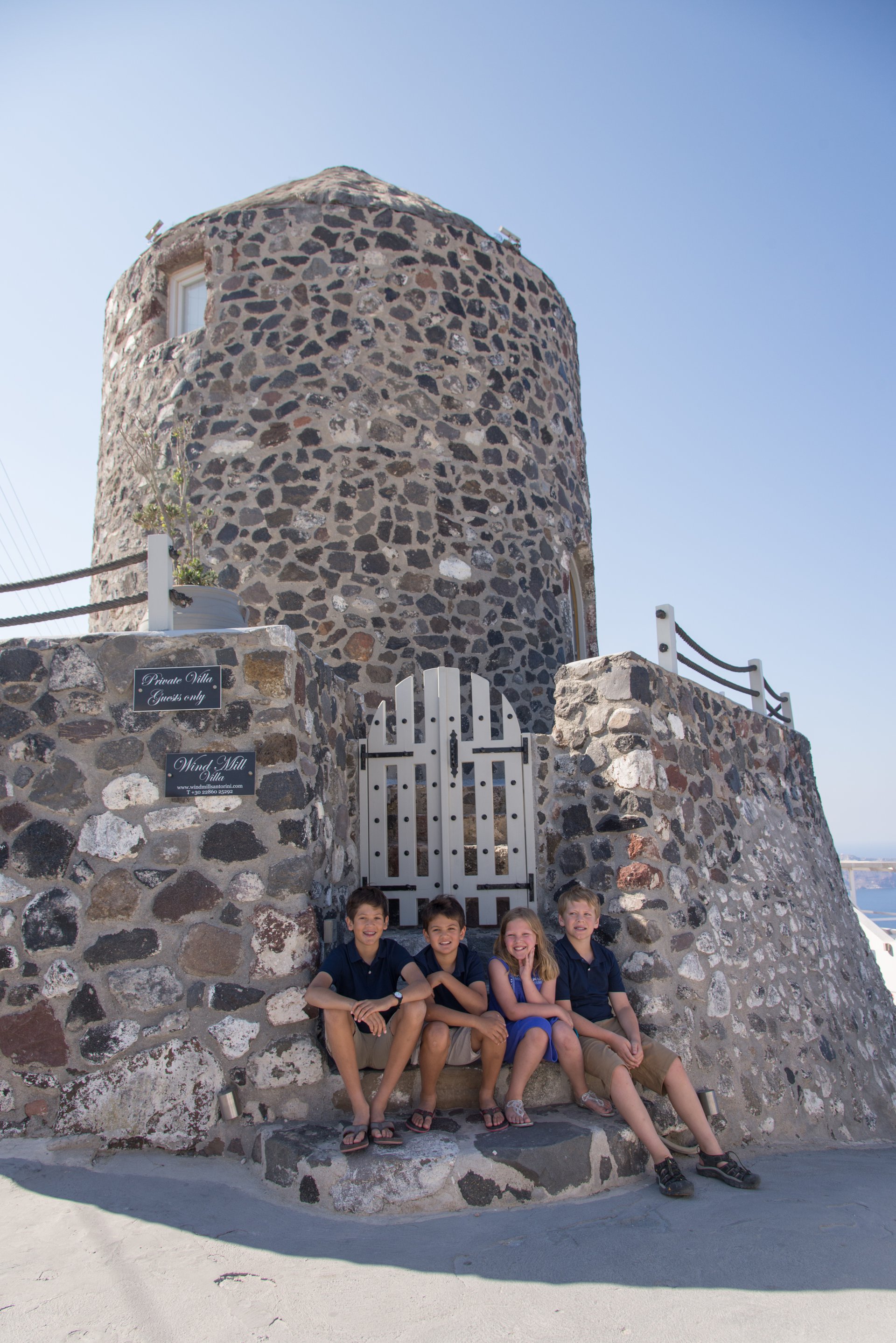 Santorini-Greece-travel-story-Flytographer-30