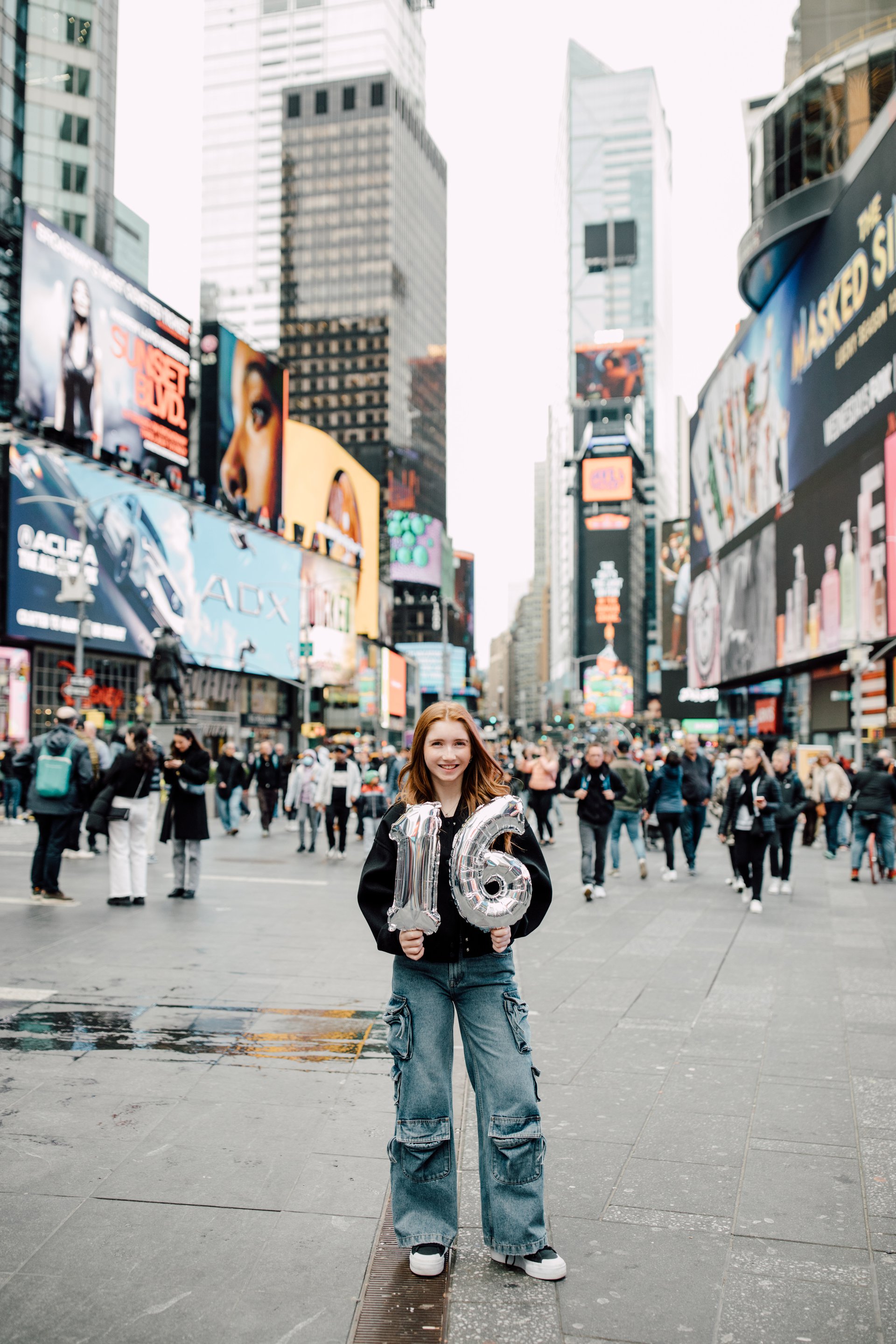 Times Square Photoshoot in New York City, US, image size:1920x2879