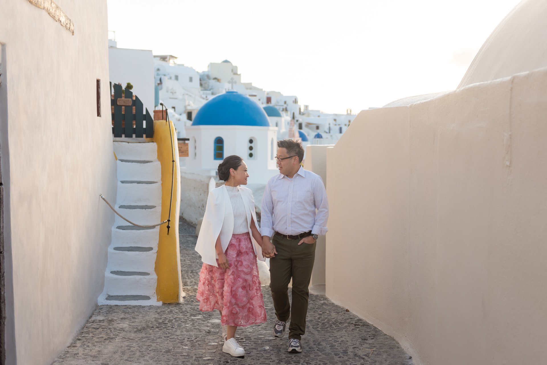 Santorini-Greece-travel-story-Flytographer-26